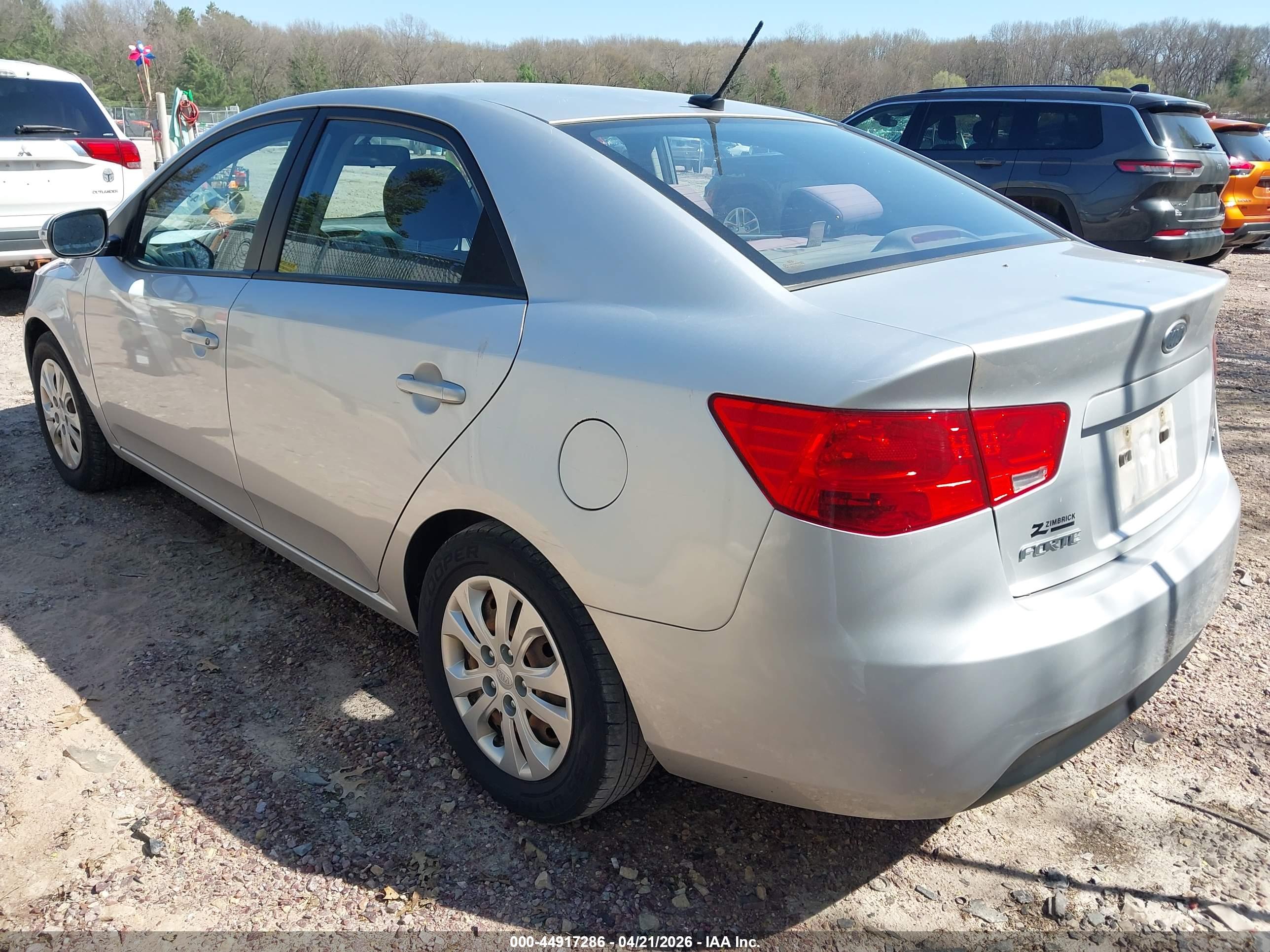 KIA FORTE image 3