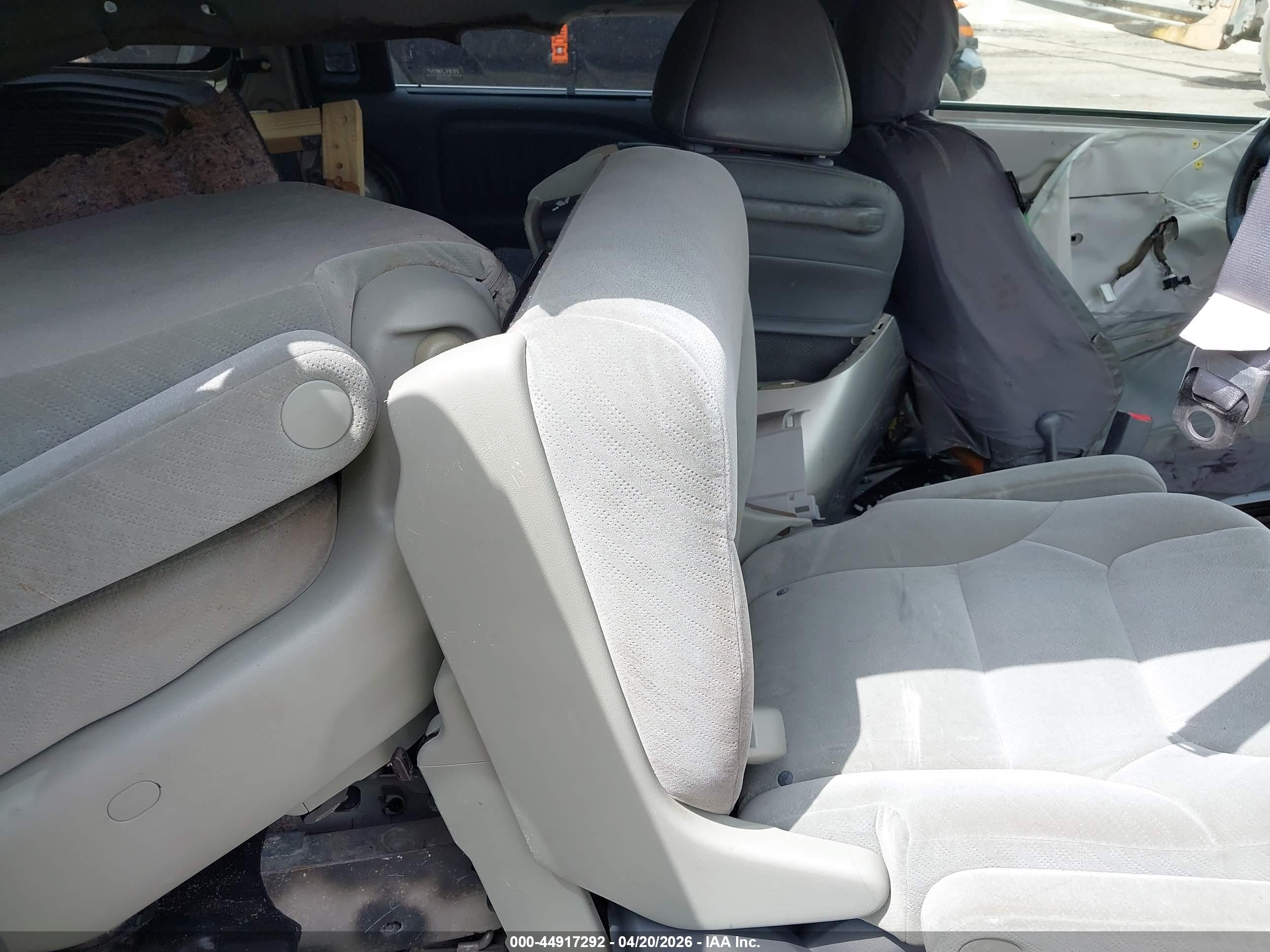 HONDA ODYSSEY image 8