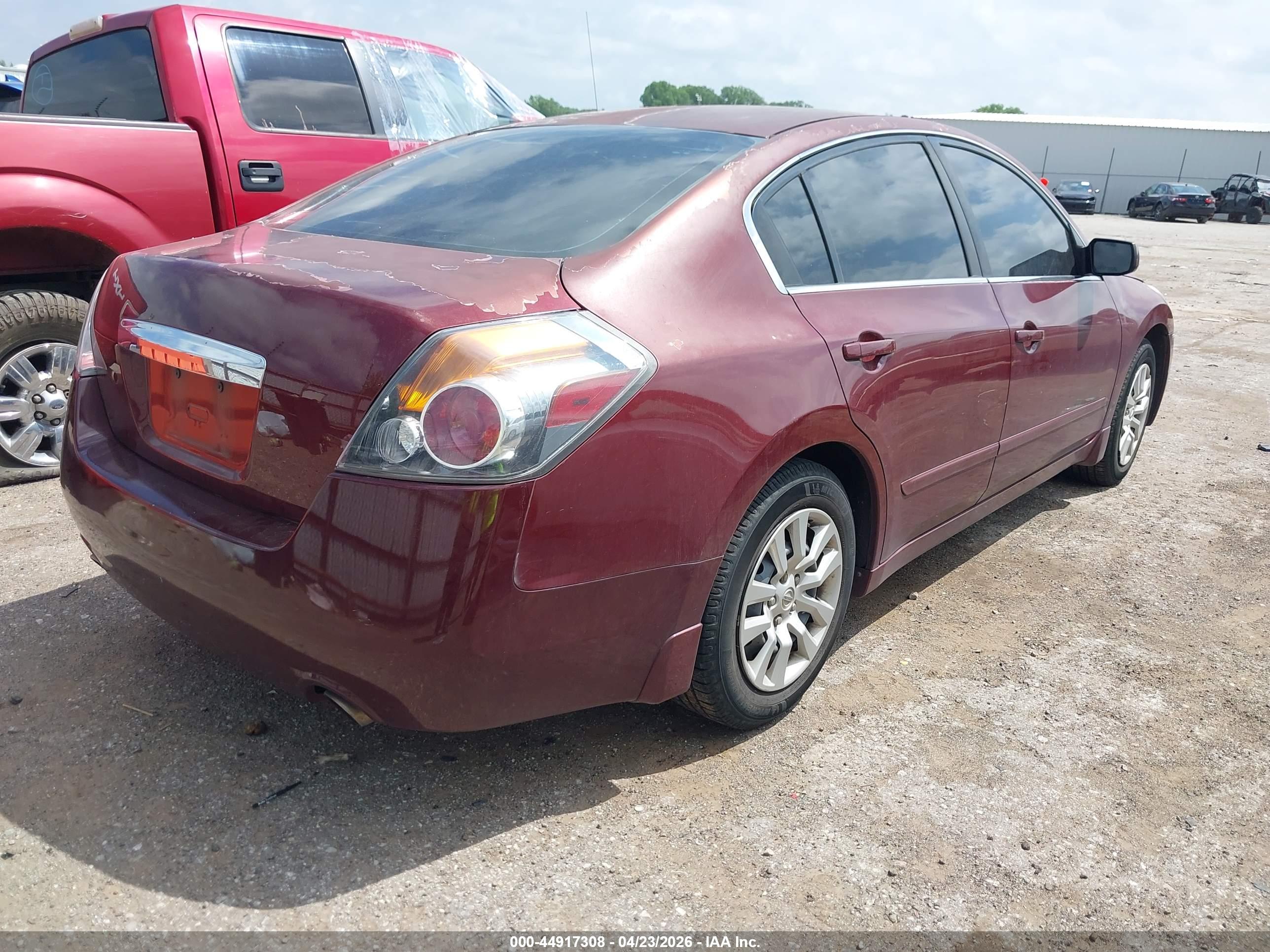 NISSAN ALTIMA image 4