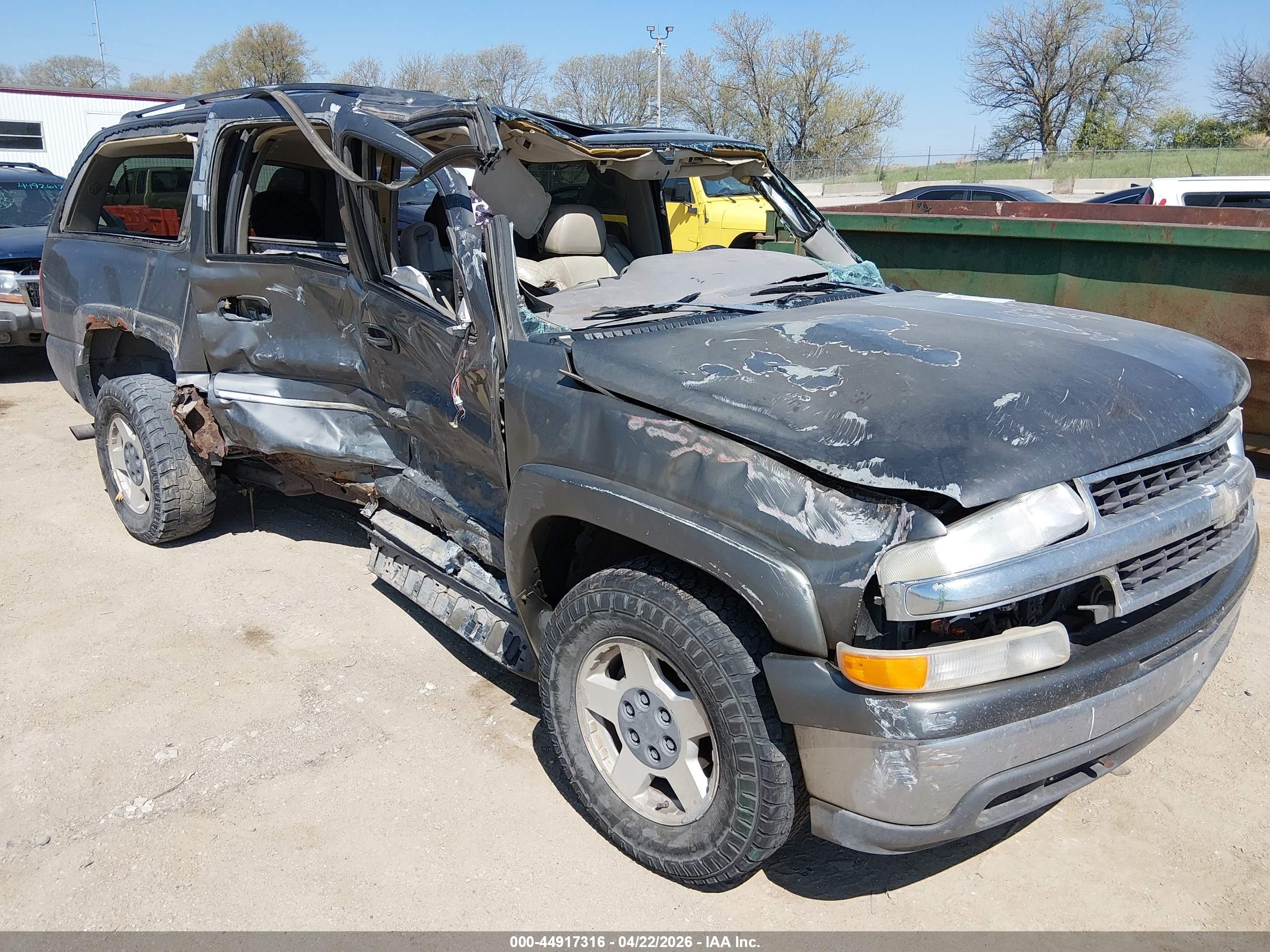 CHEVROLET SUBURBAN image 6