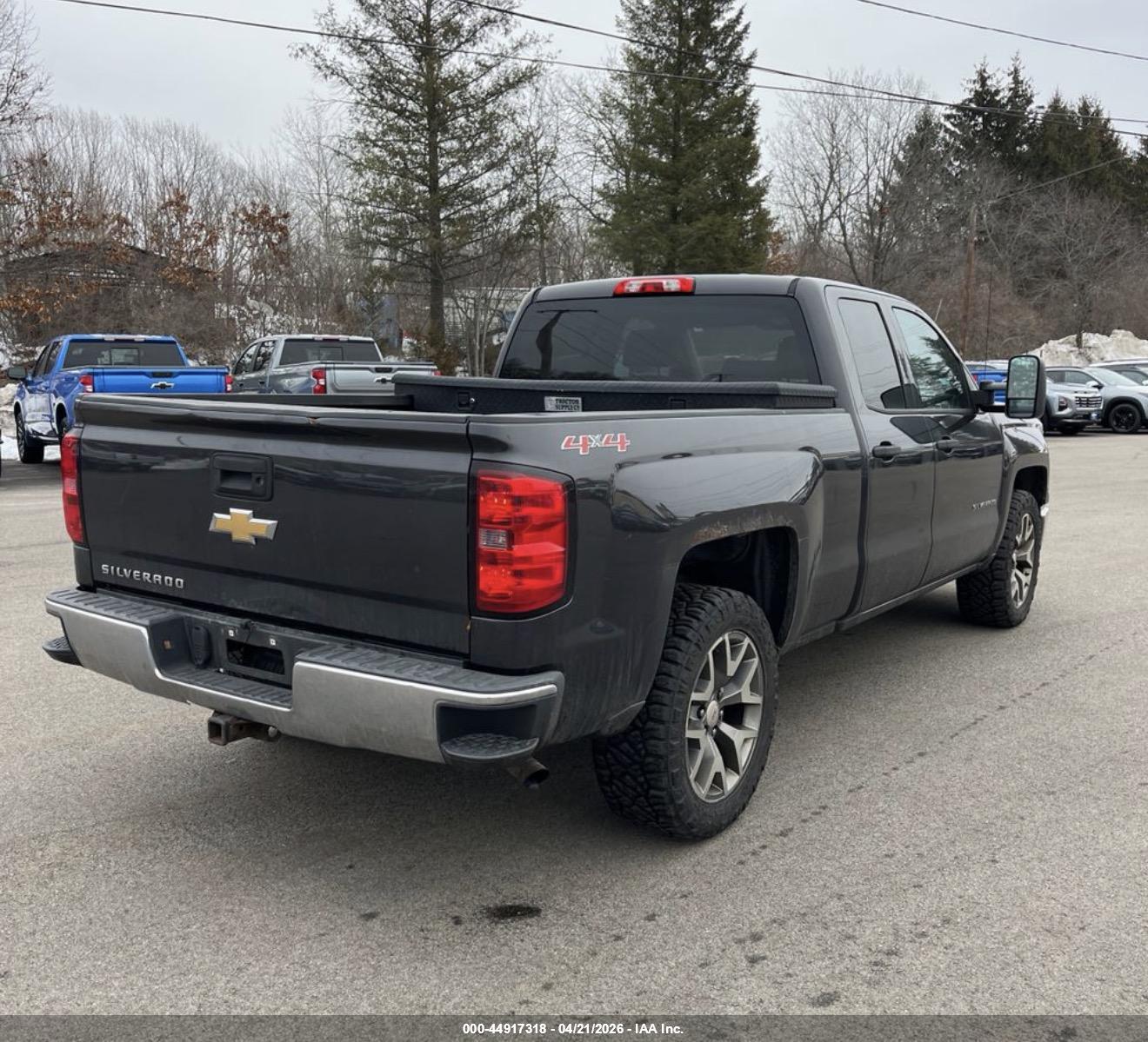 CHEVROLET SILVERADO image 4