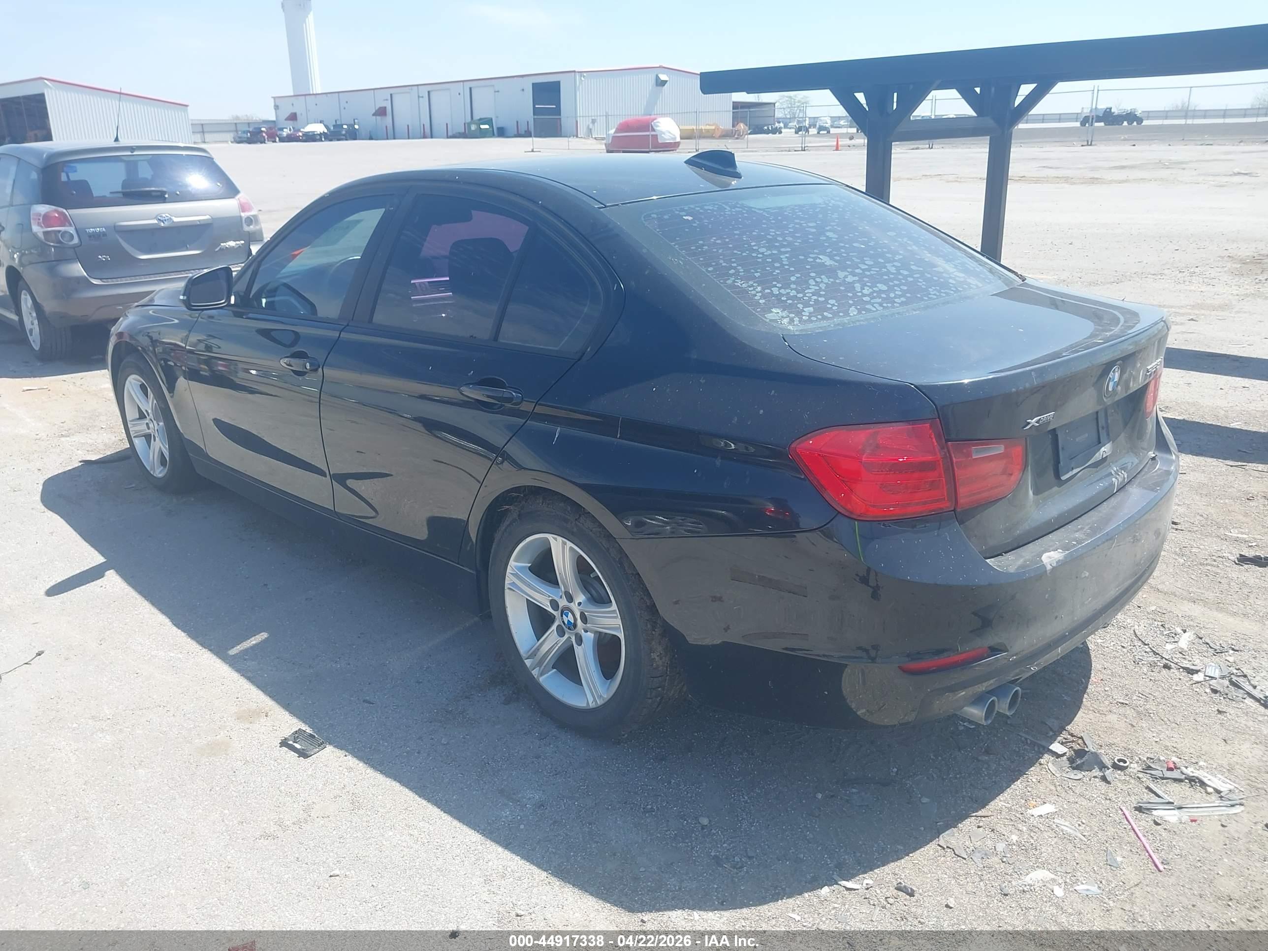BMW 328I image 3