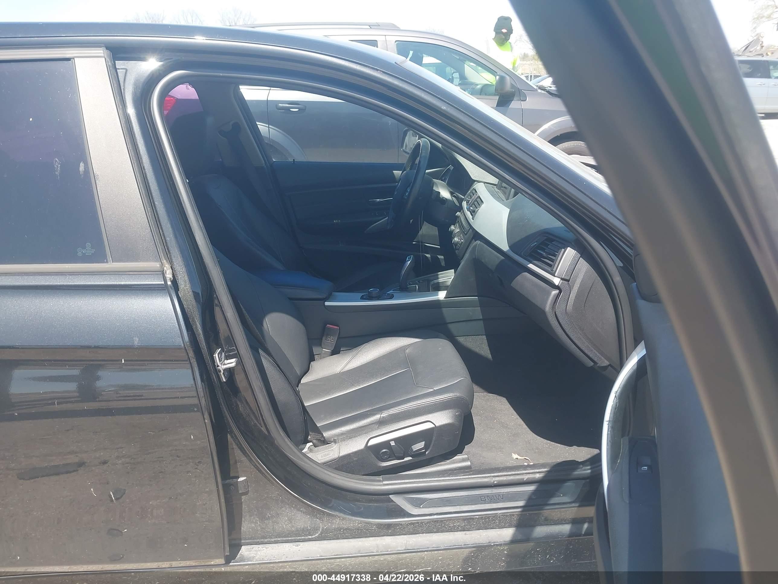 BMW 328I image 5