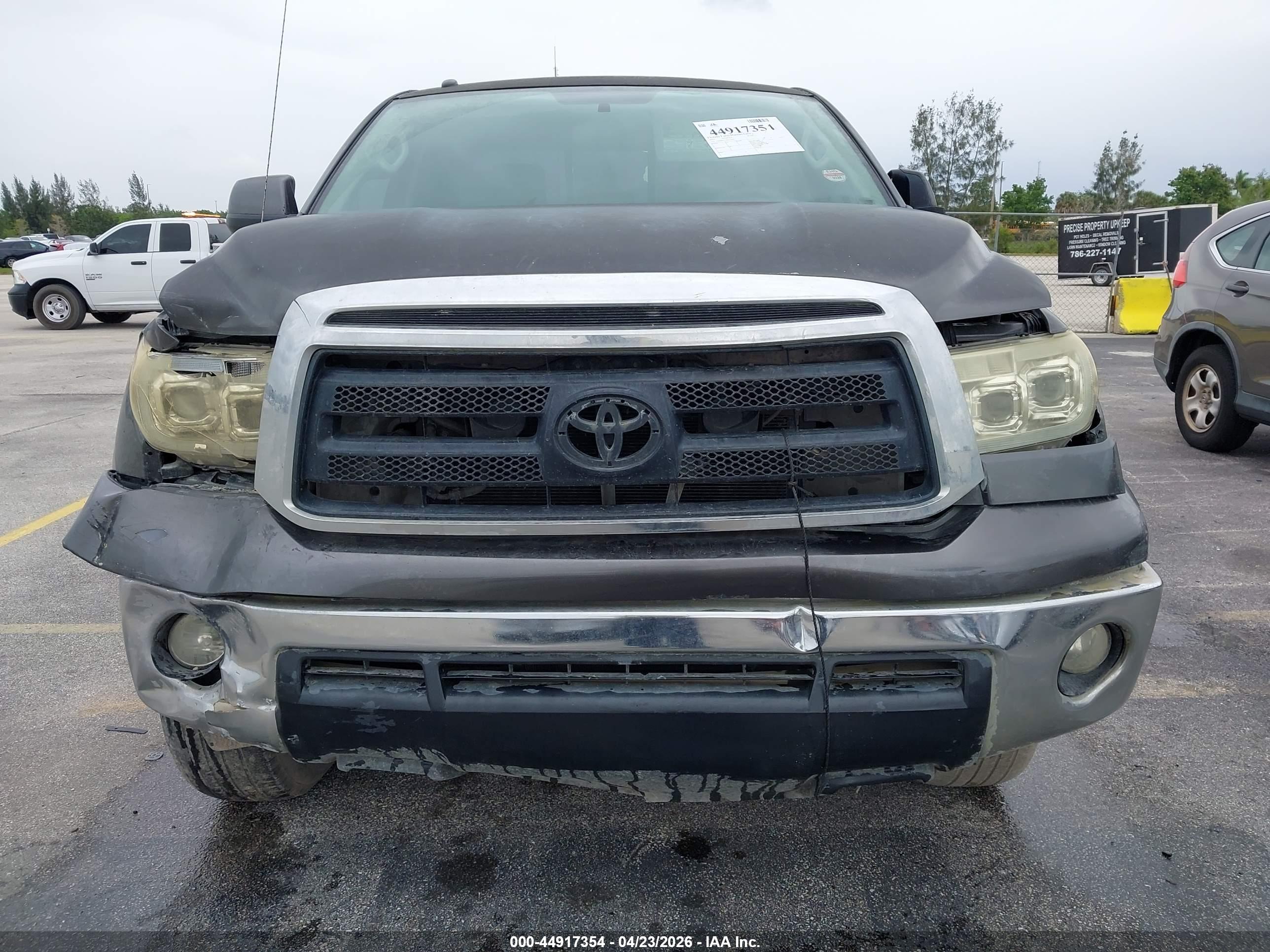 TOYOTA TUNDRA image 6