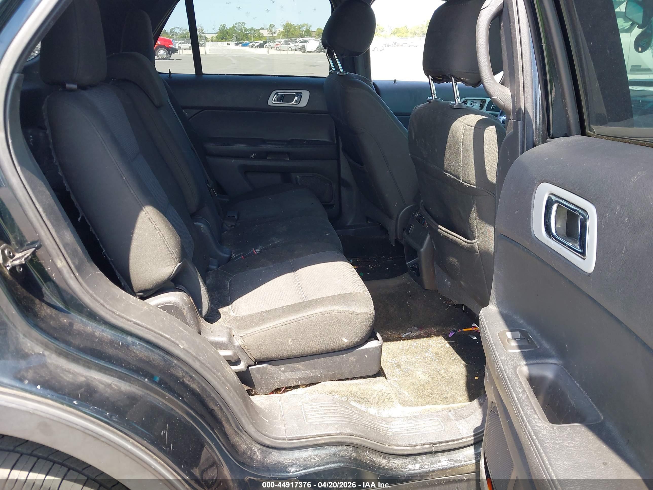 FORD EXPLORER image 8