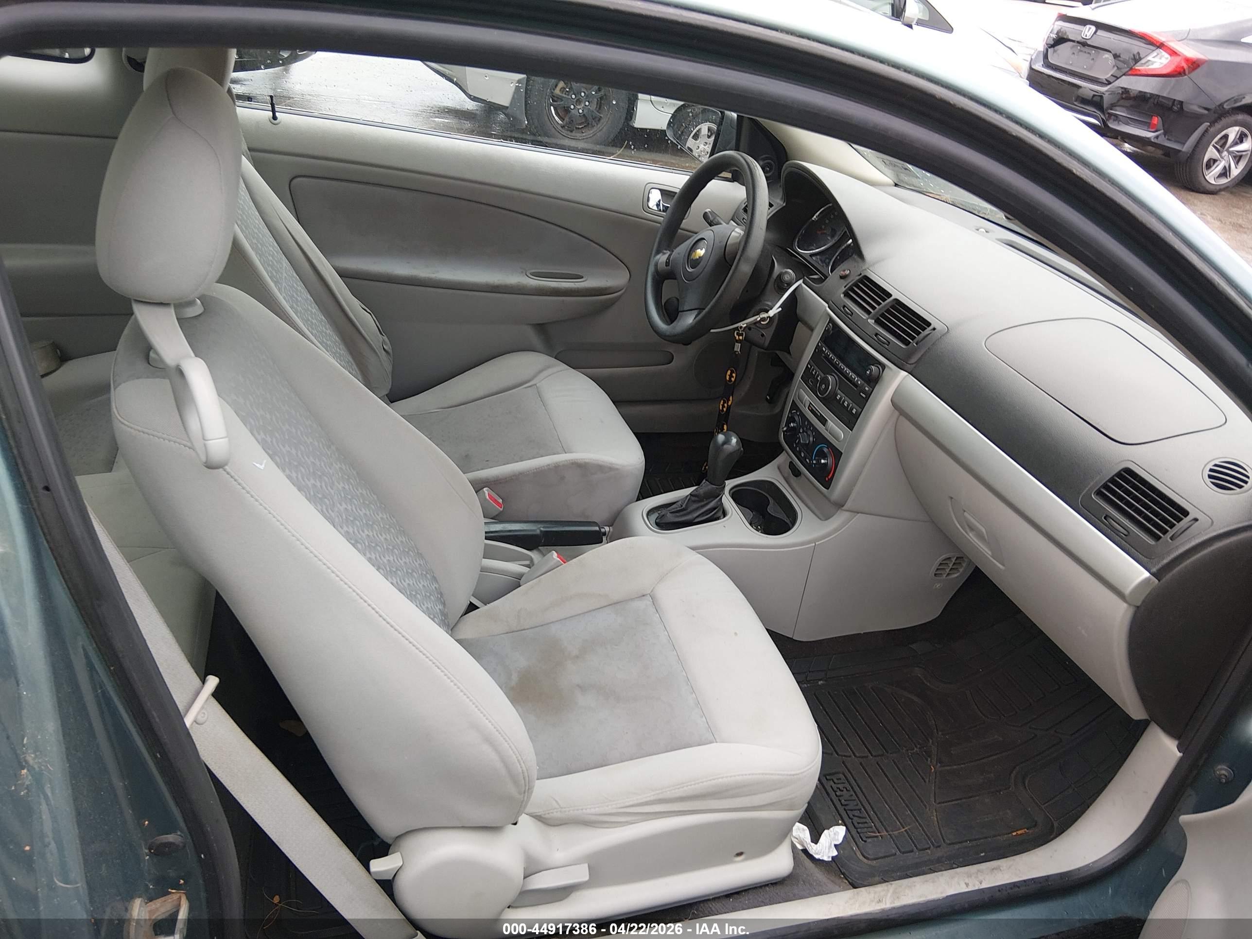 CHEVROLET COBALT image 5