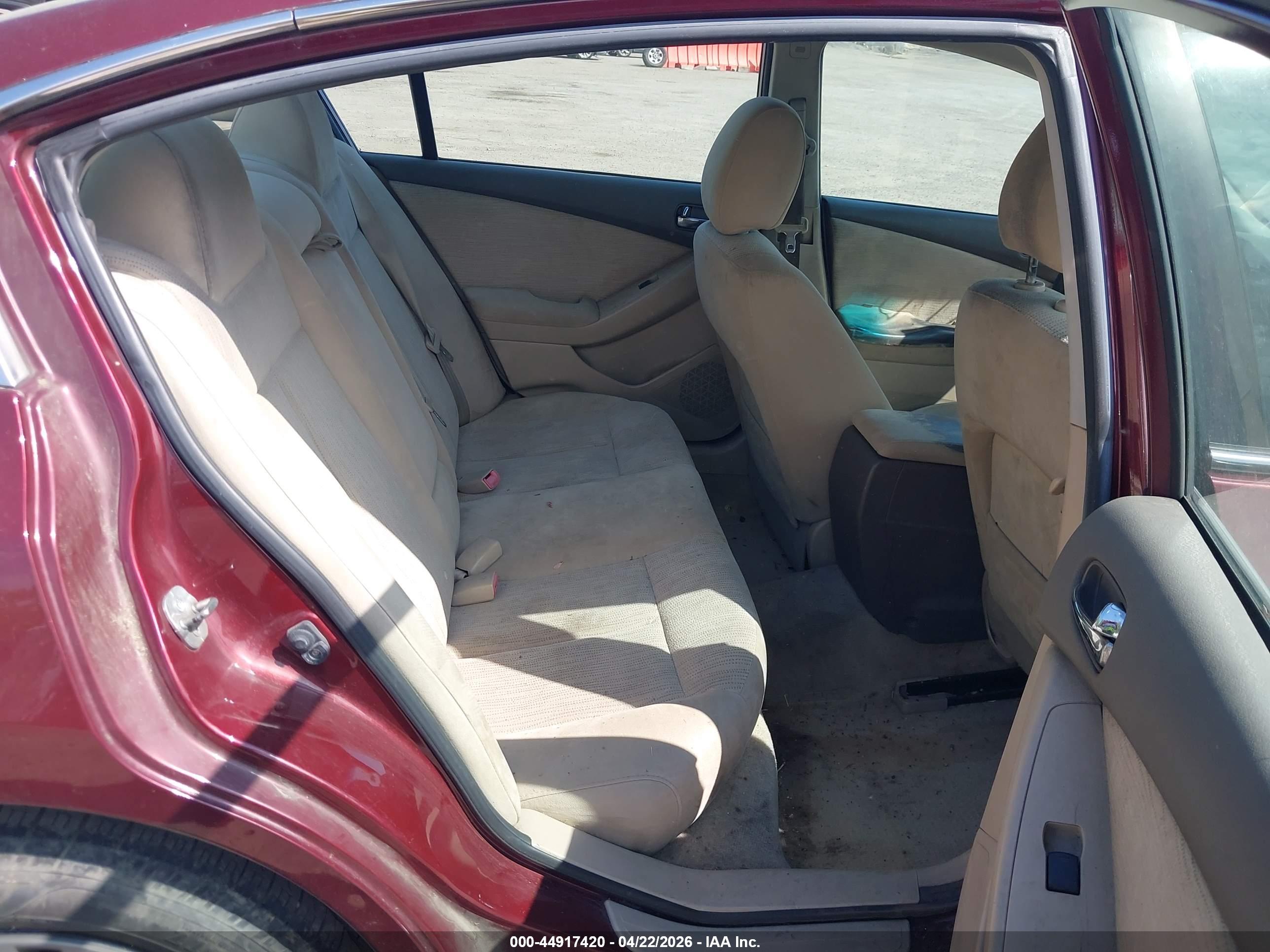 NISSAN ALTIMA image 8