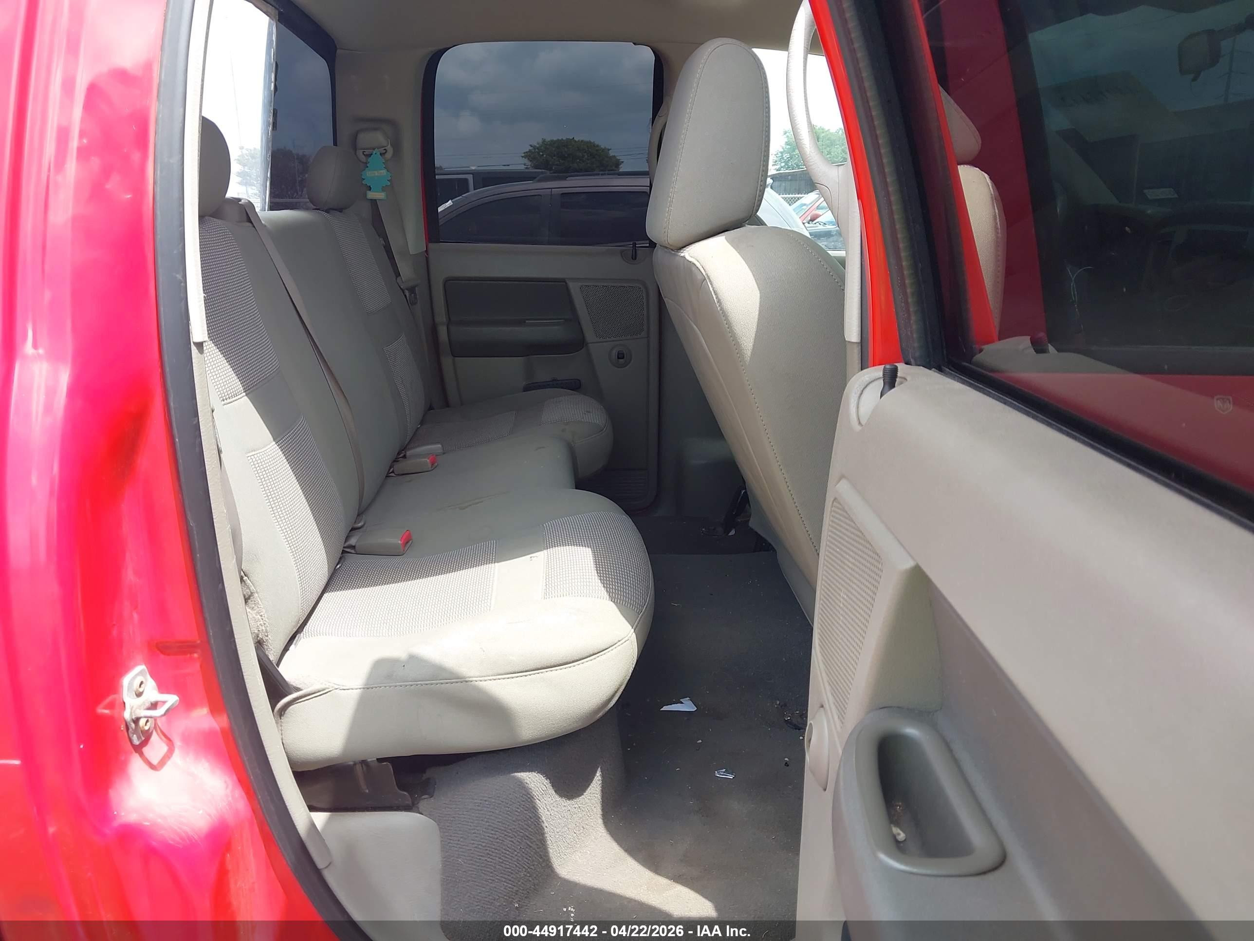 DODGE RAM image 8