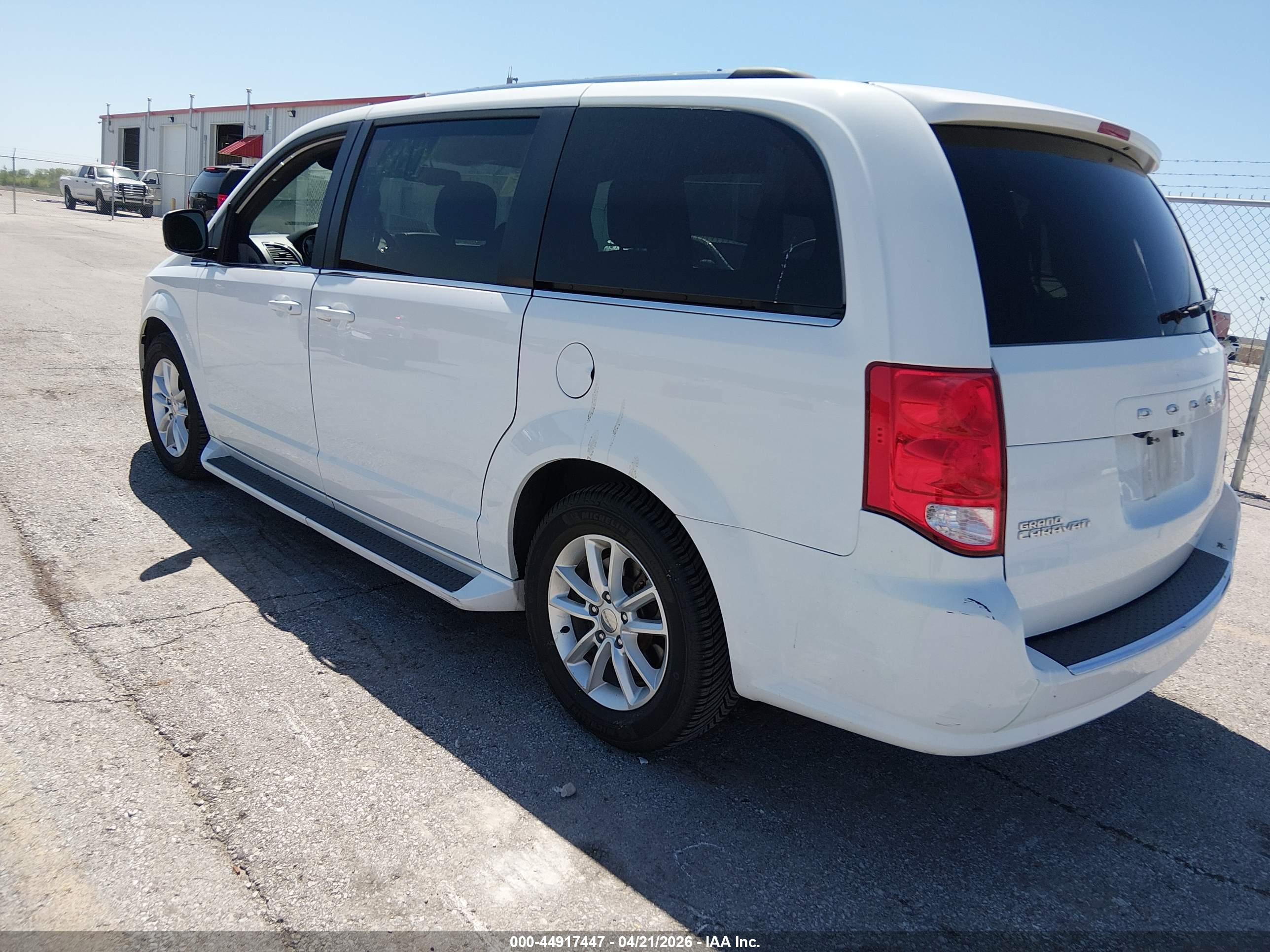 DODGE GRAND image 3