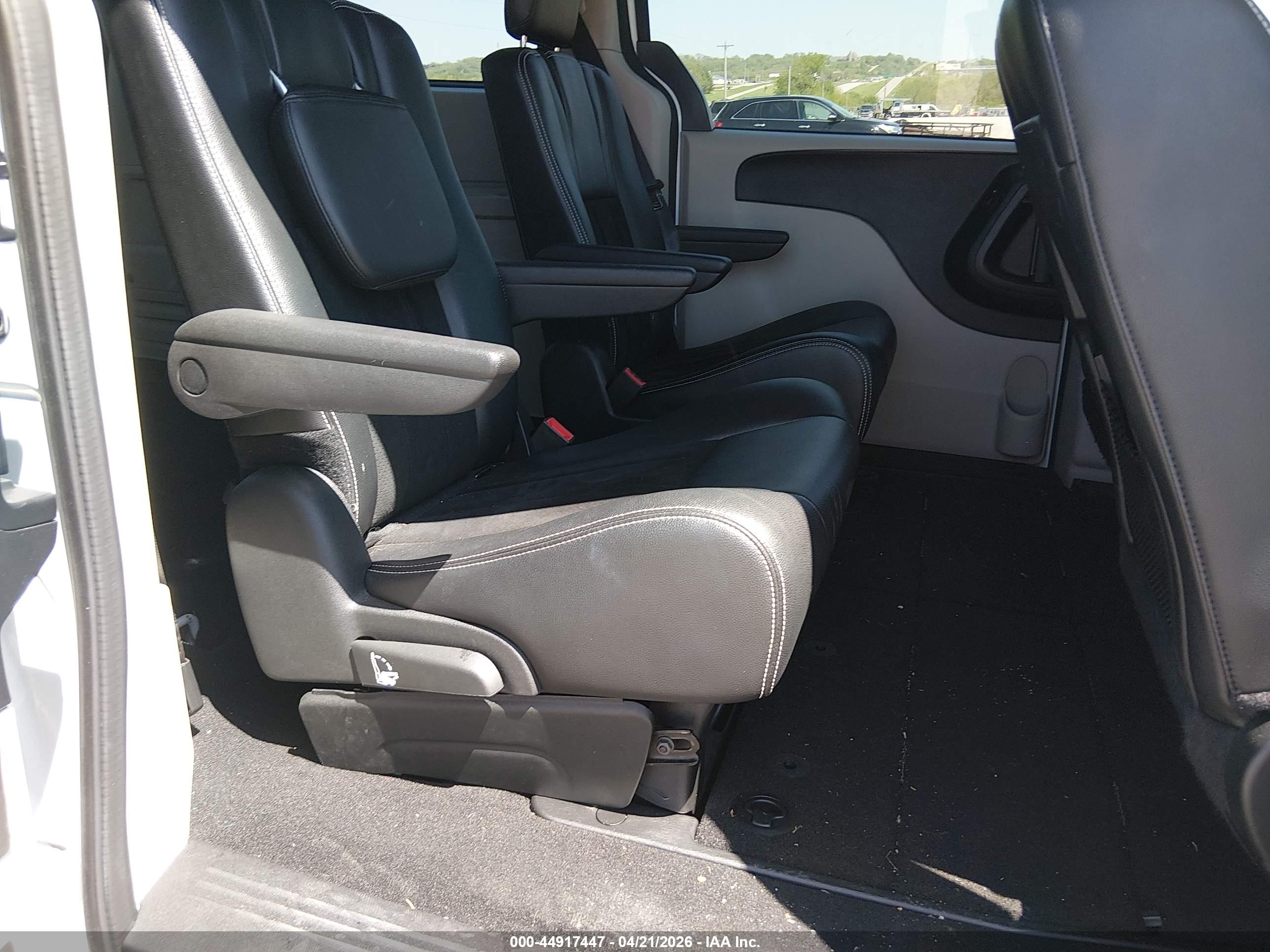 DODGE GRAND image 8