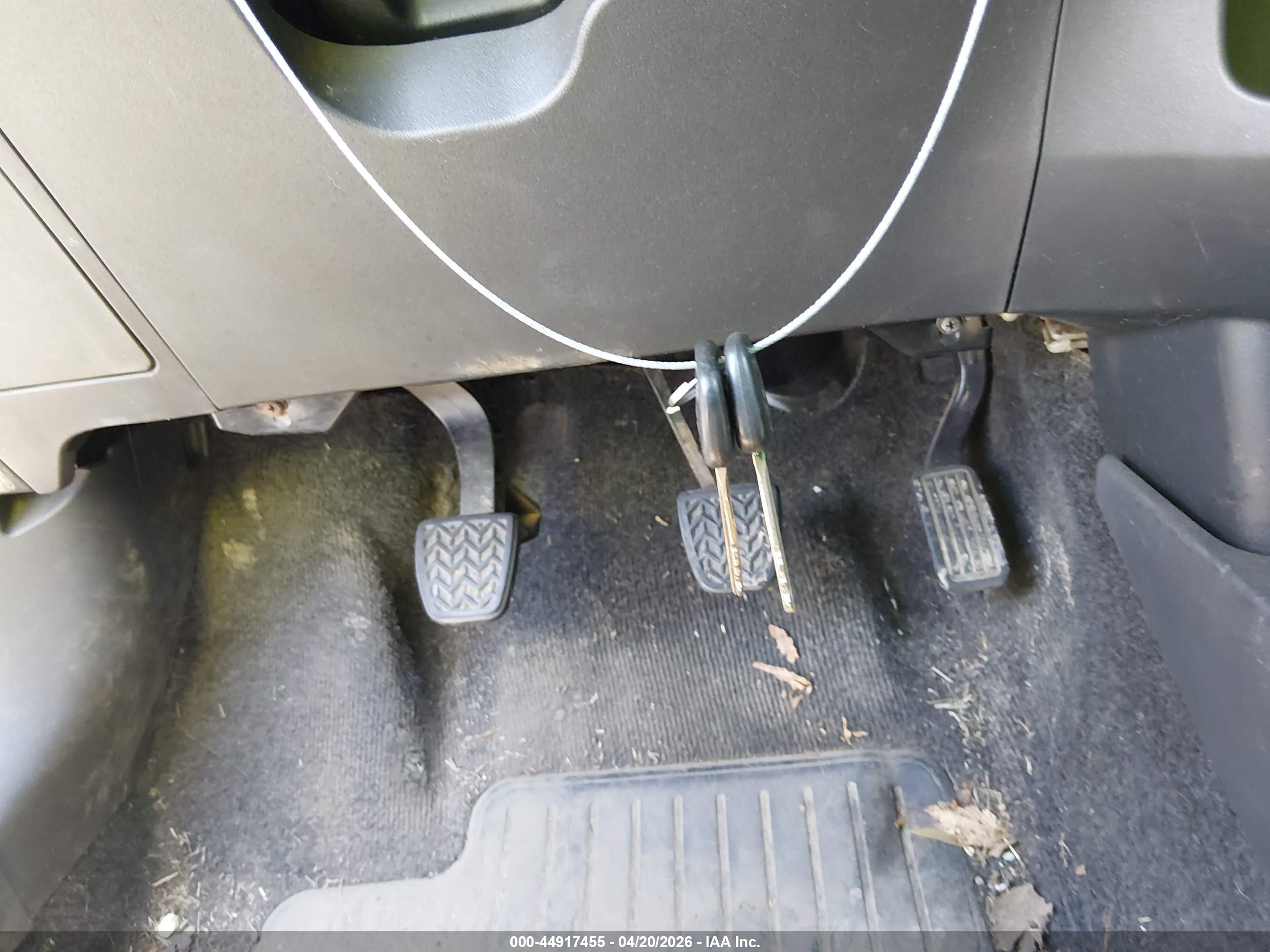 TOYOTA YARIS image 11