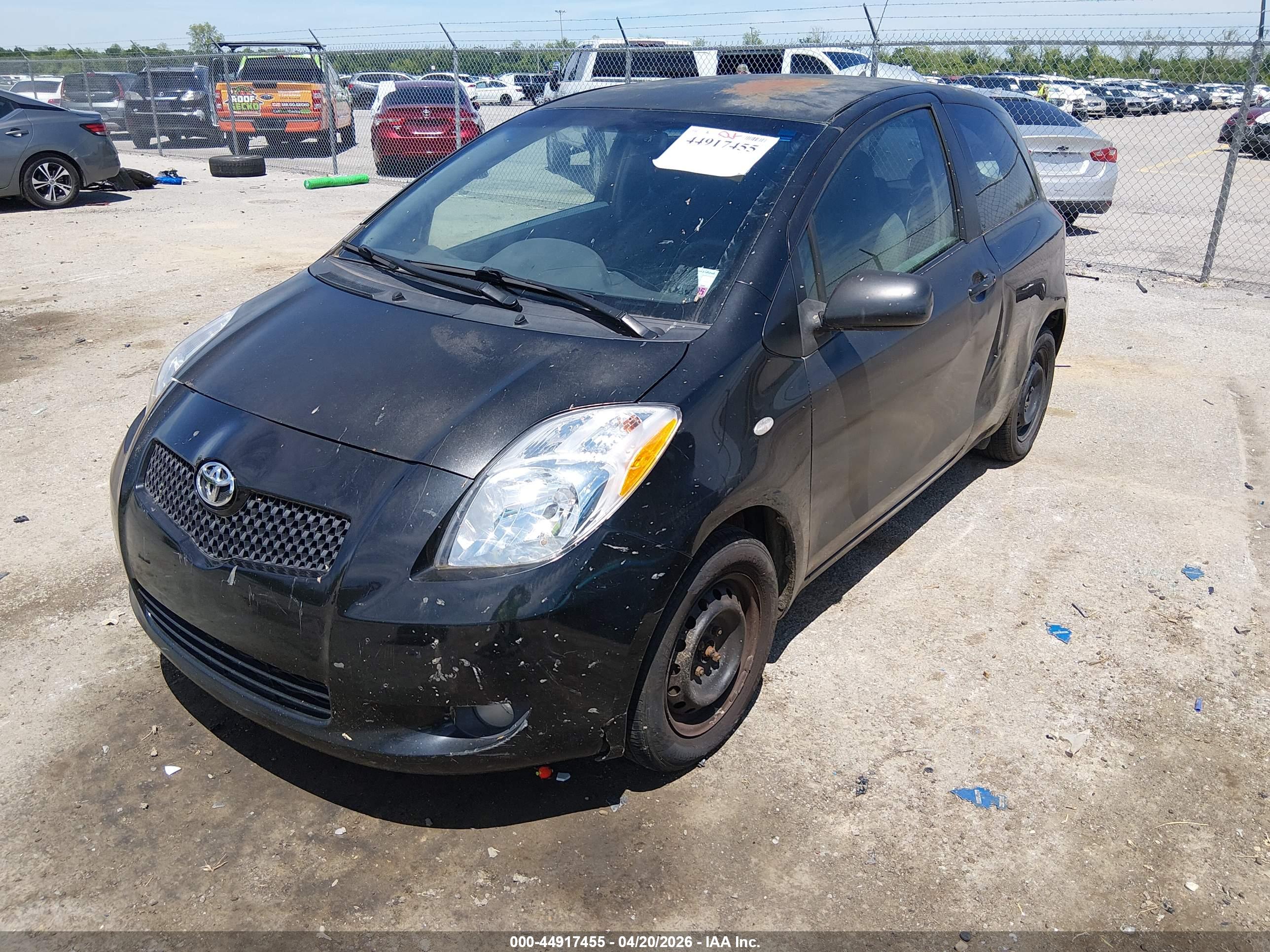TOYOTA YARIS image 2