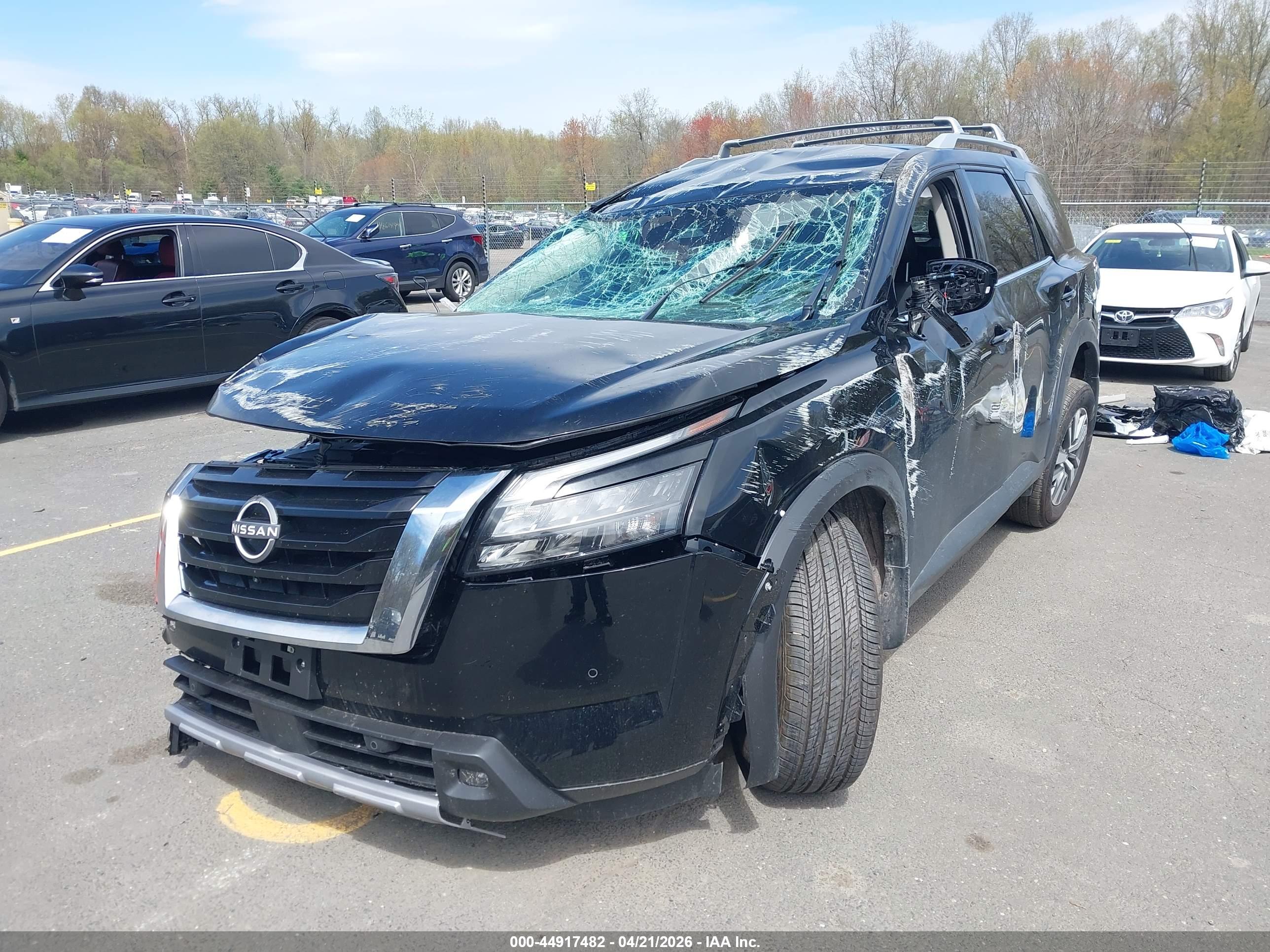 NISSAN PATHFINDER image 6