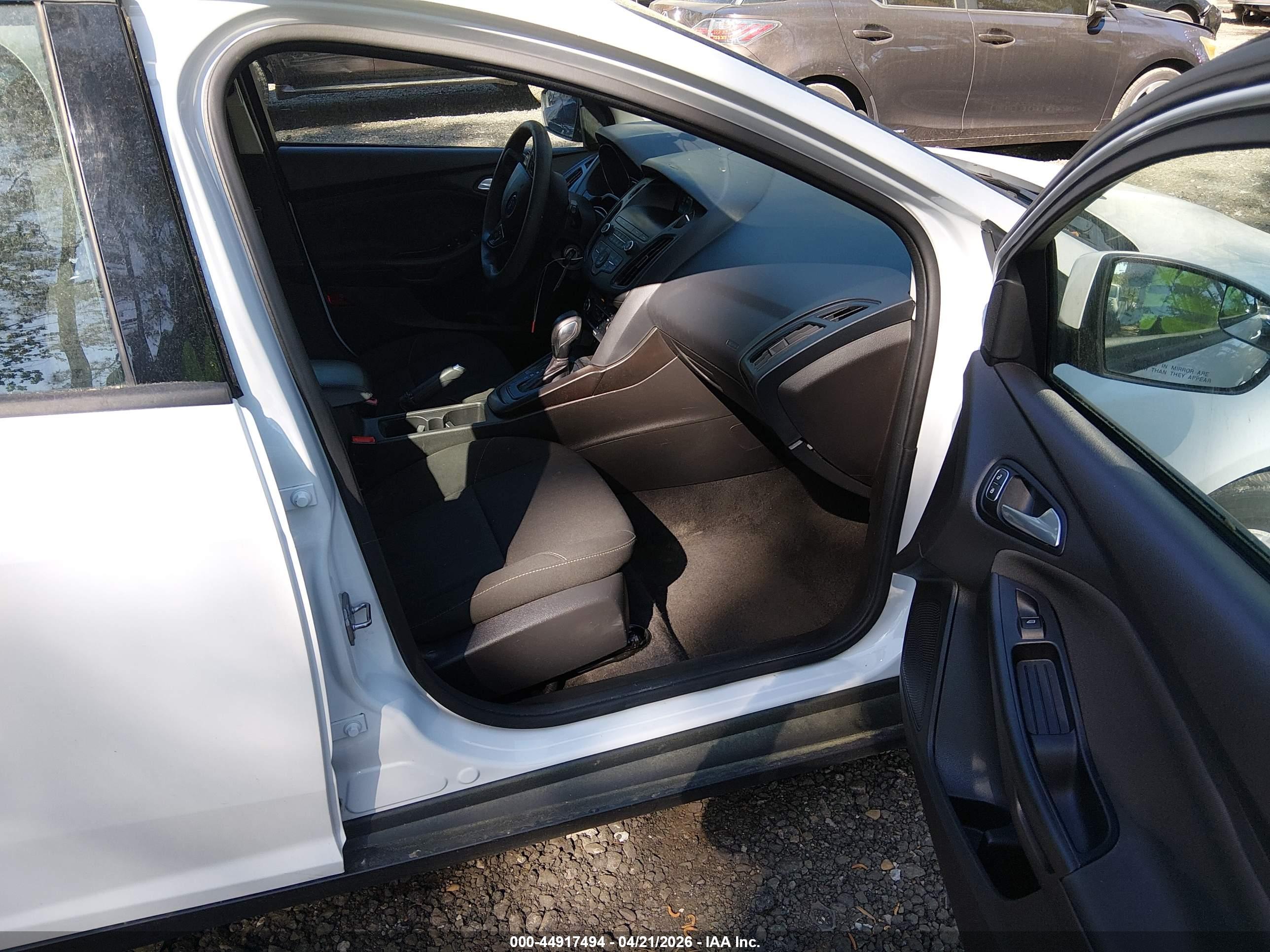 FORD FOCUS image 5