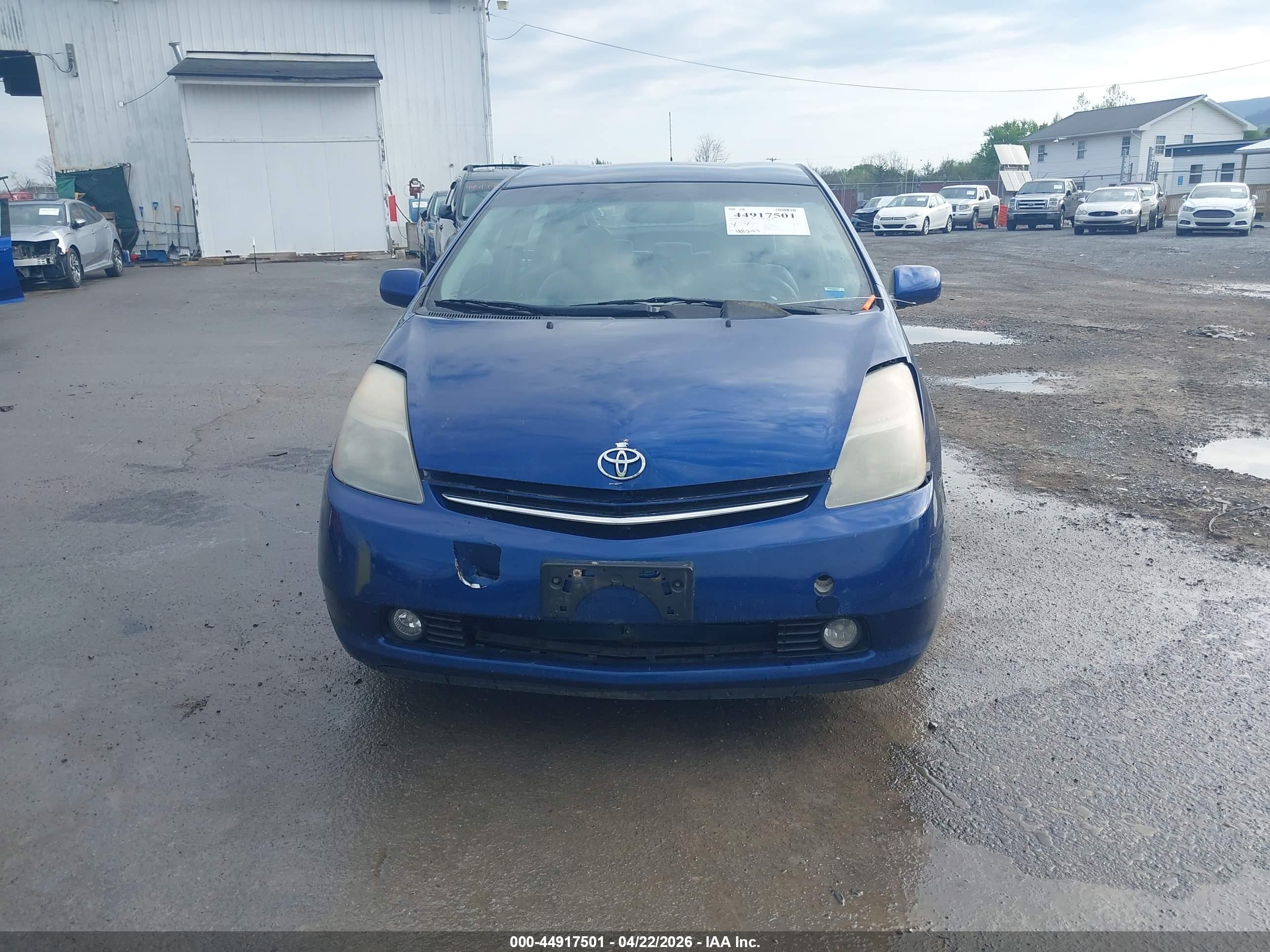 TOYOTA PRIUS image 6