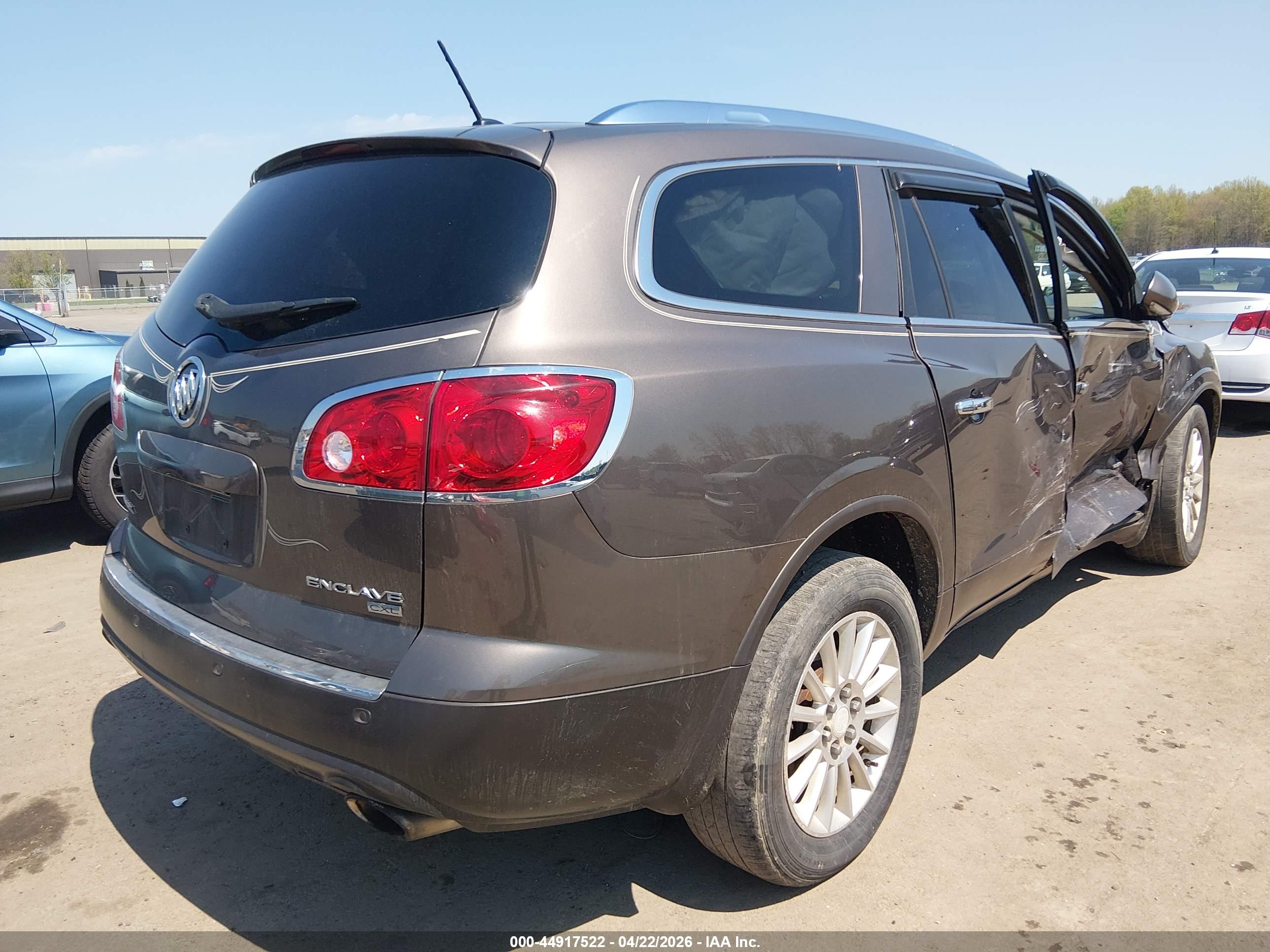 BUICK ENCLAVE image 4