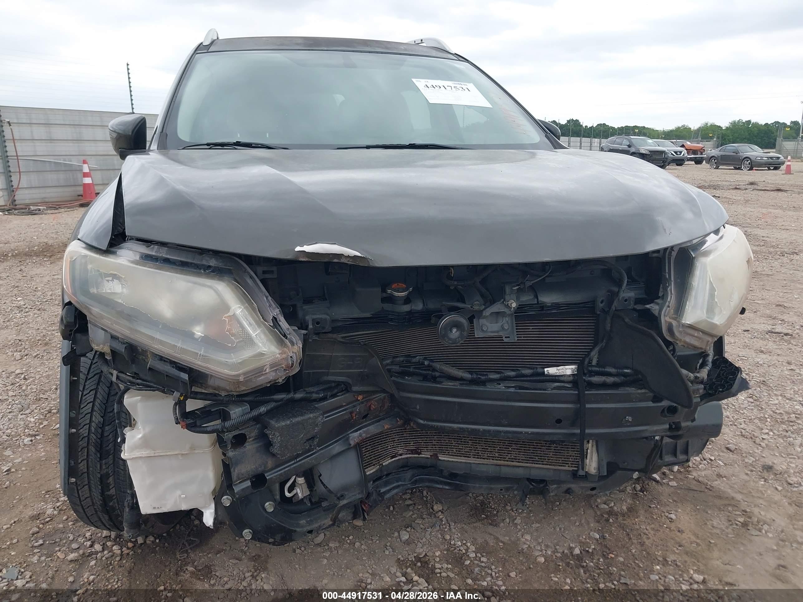 NISSAN ROGUE image 6