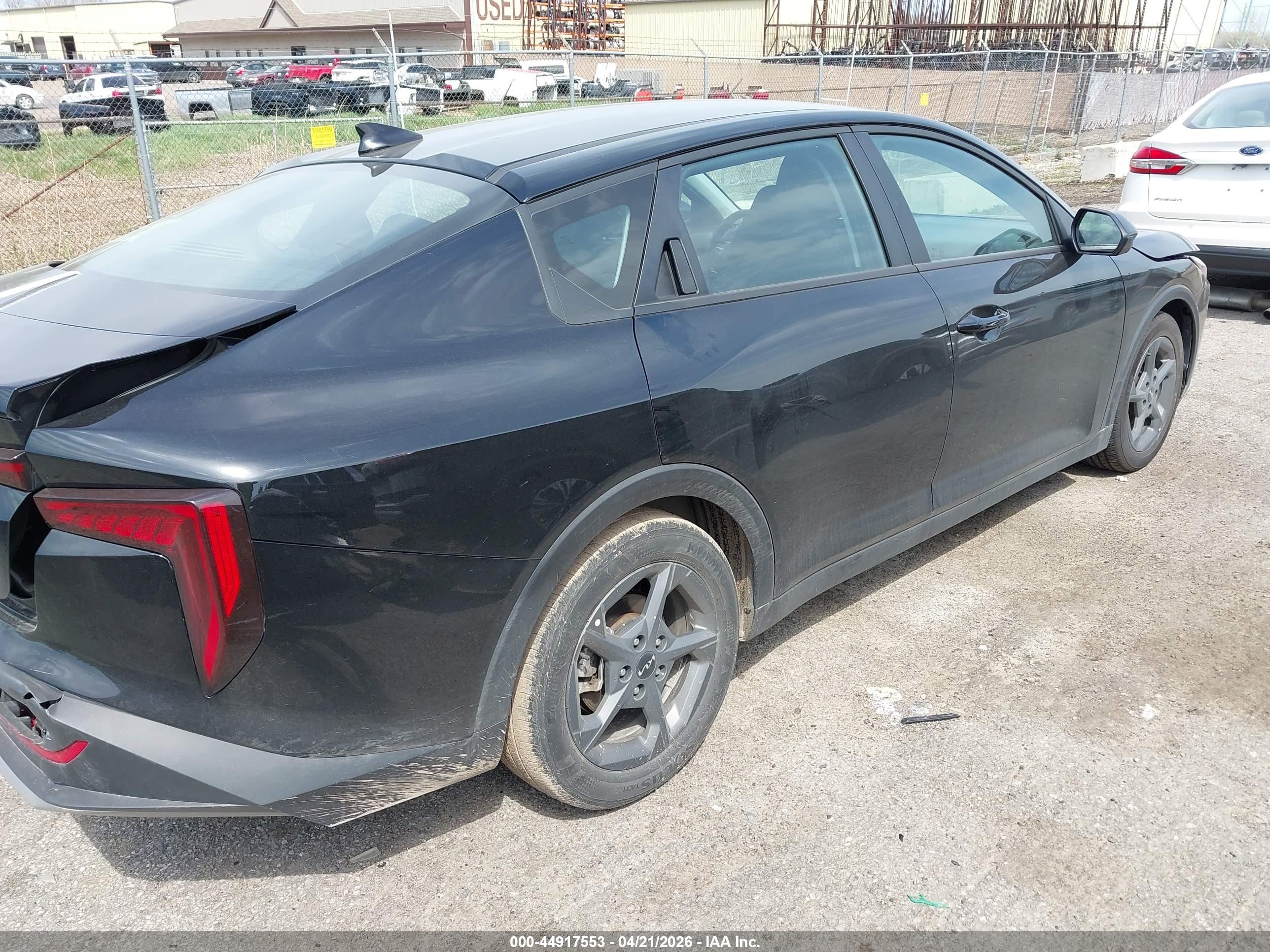 KIA K4 image 4