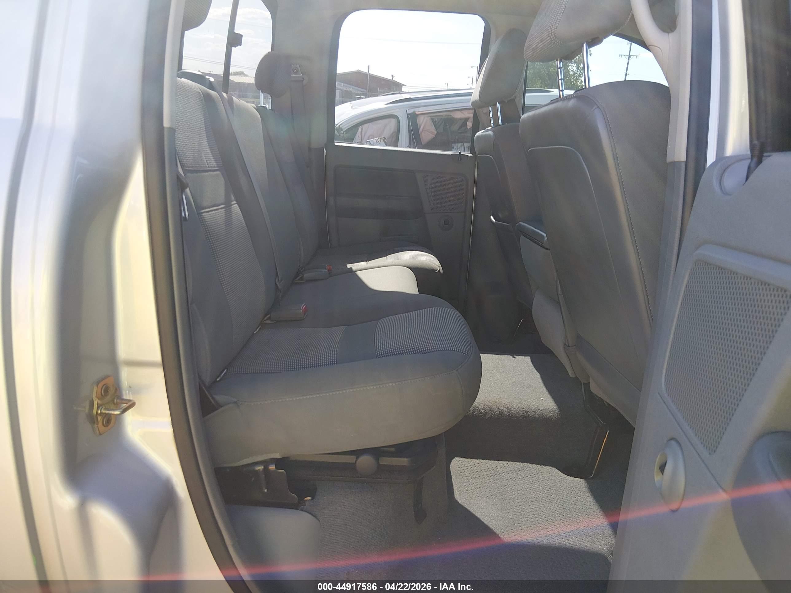 DODGE RAM image 8