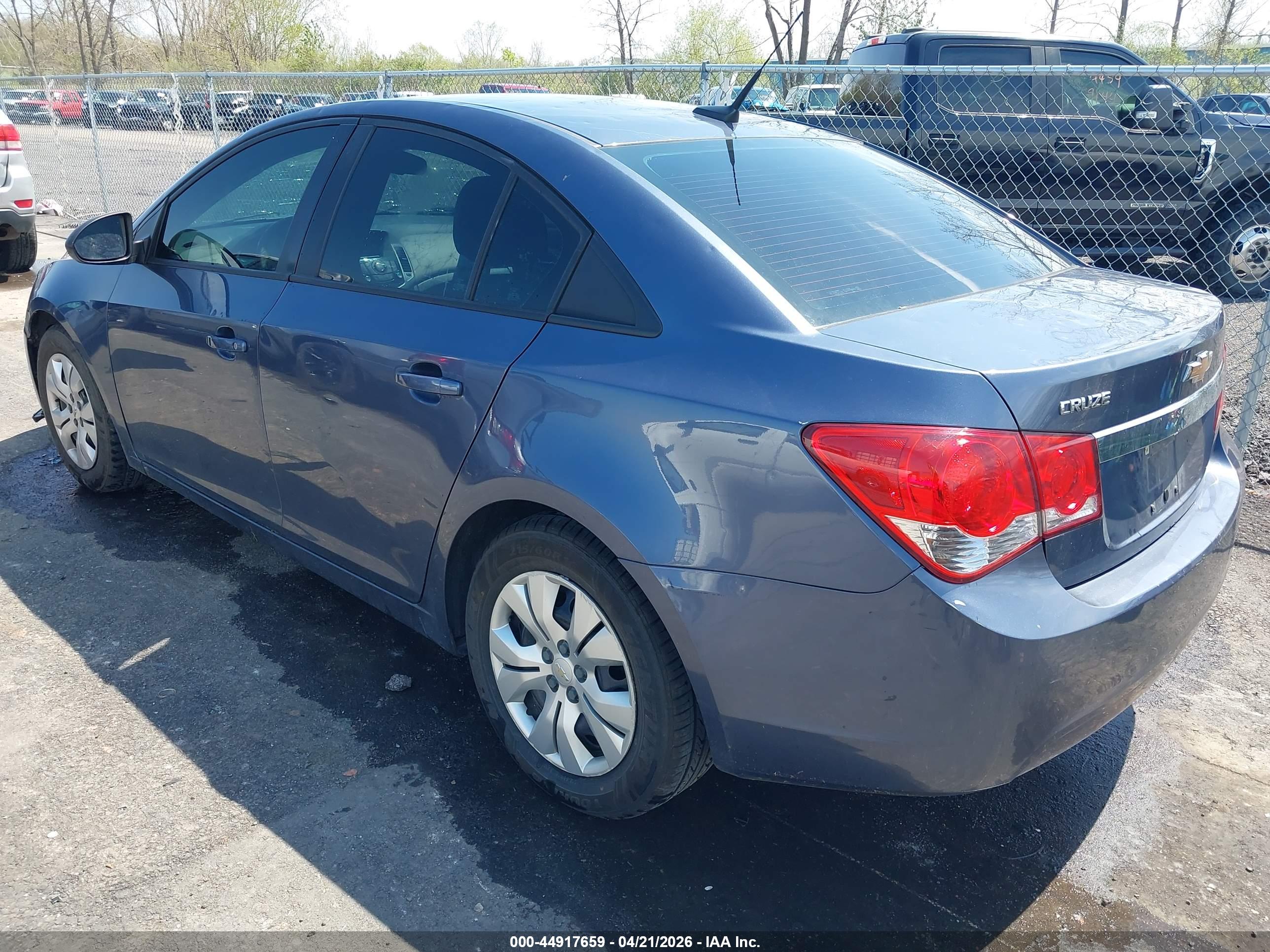 CHEVROLET CRUZE image 3