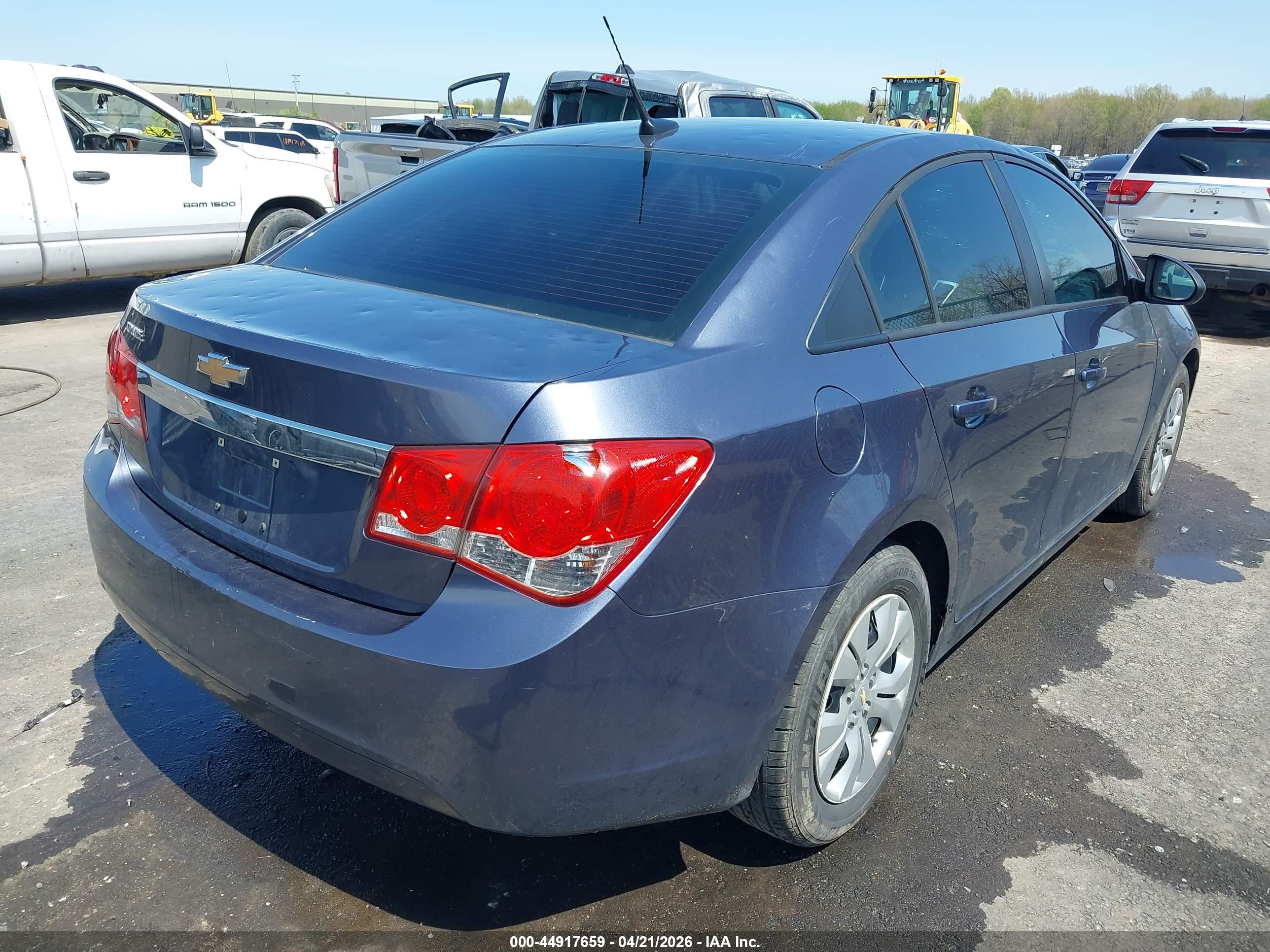 CHEVROLET CRUZE image 4