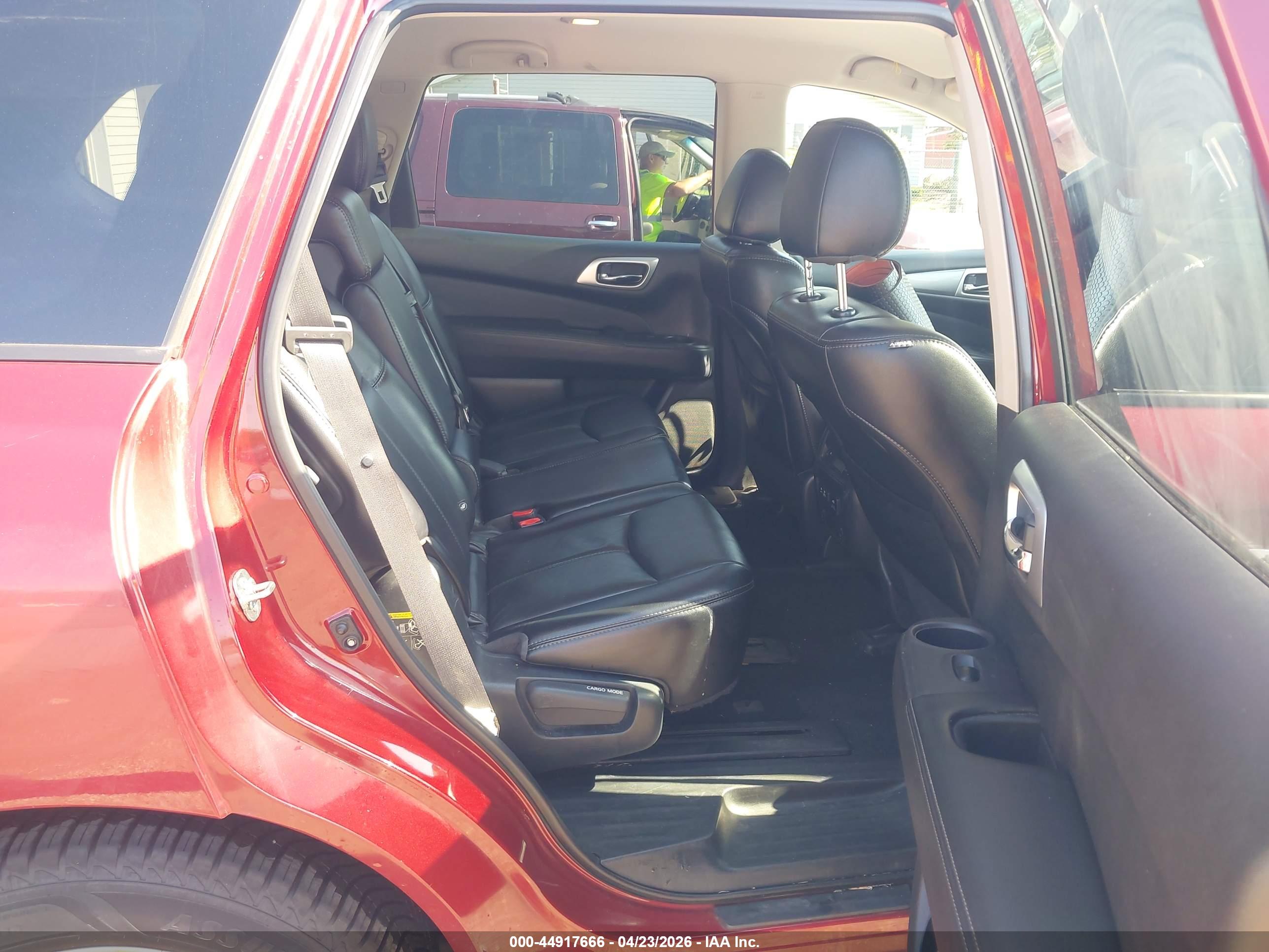 NISSAN PATHFINDER image 8