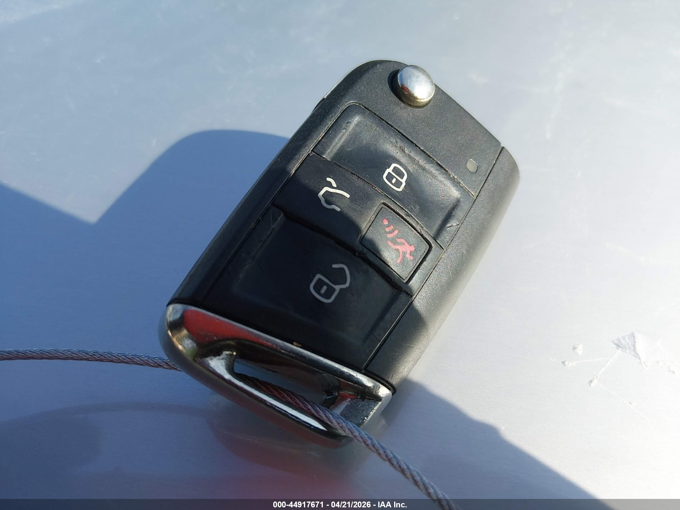 VOLKSWAGEN TIGUAN image 11