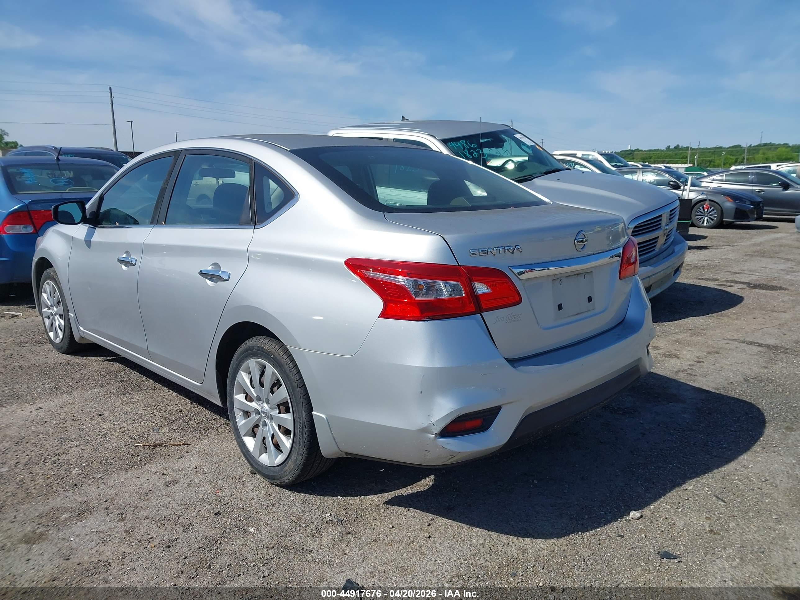 NISSAN SENTRA image 3
