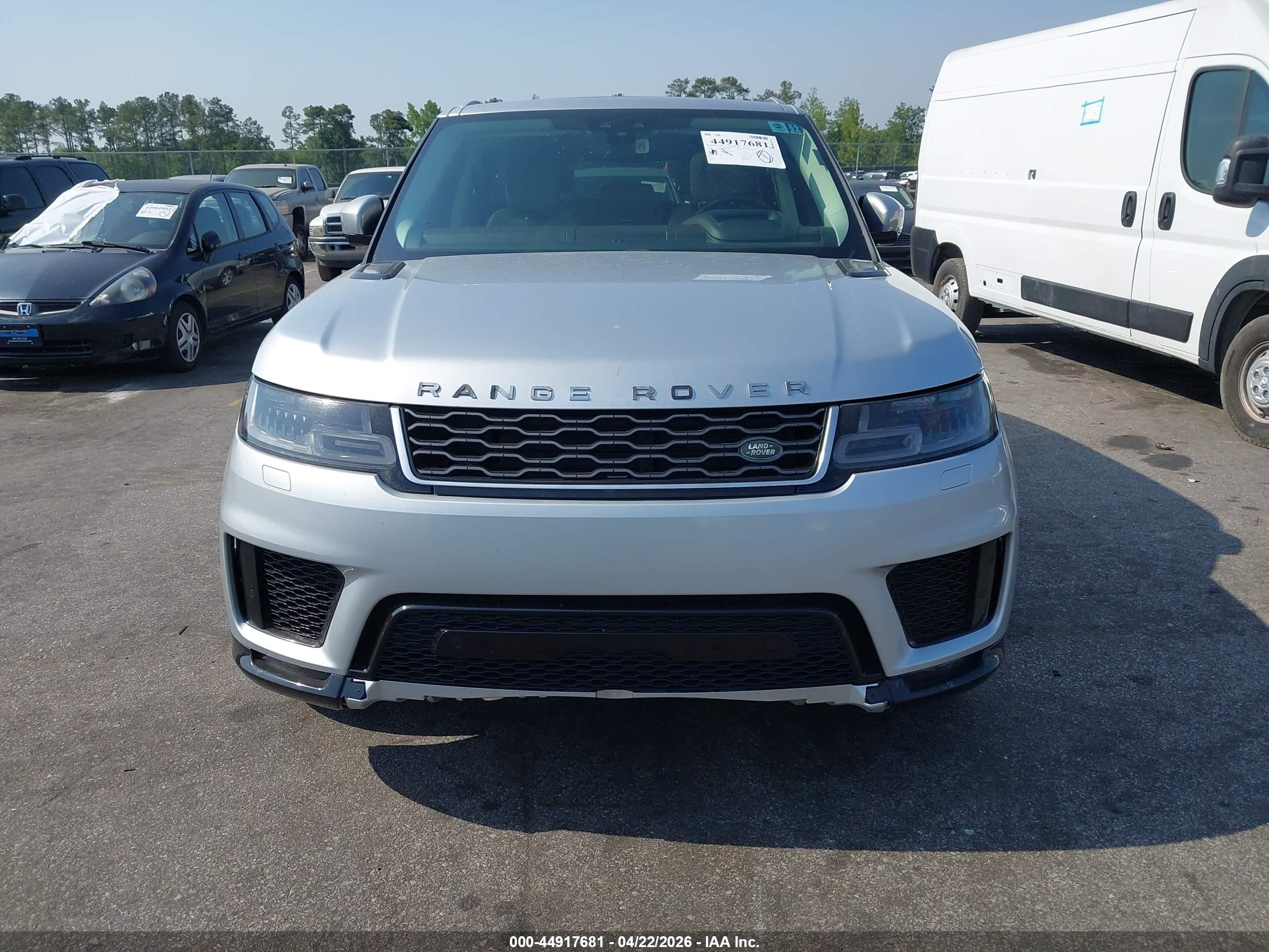 LAND ROVER image 6