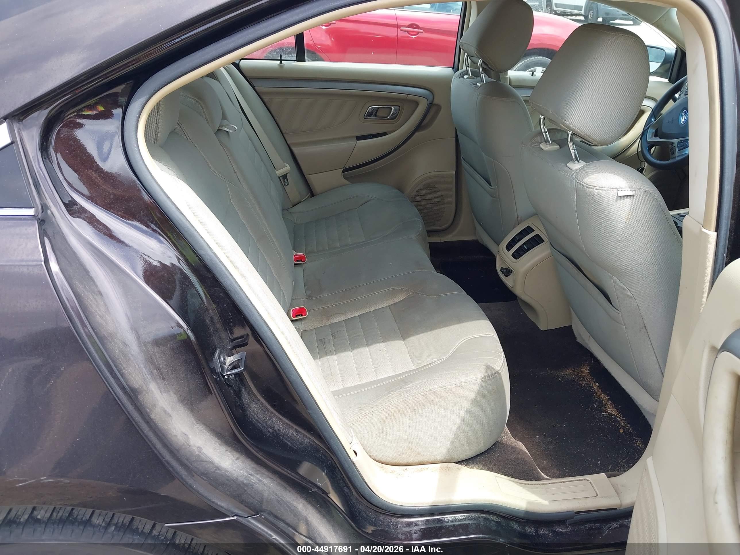 FORD TAURUS image 8