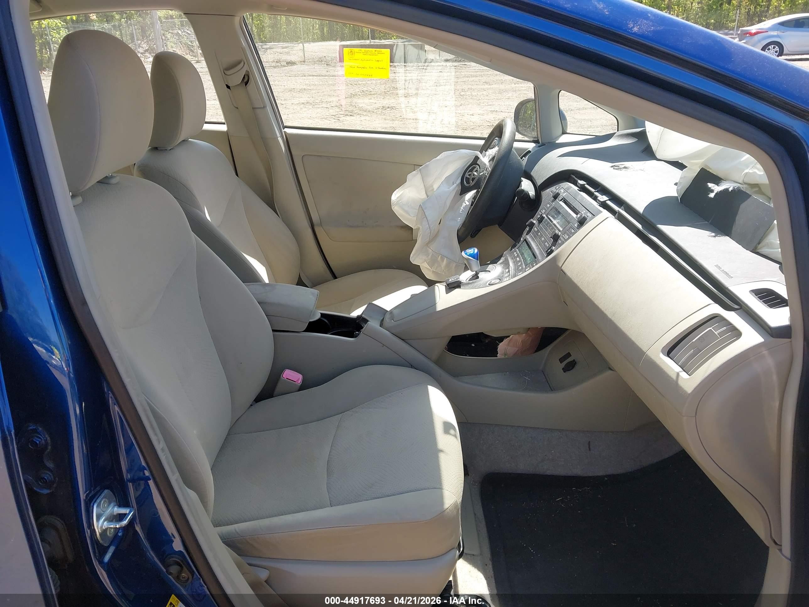 TOYOTA PRIUS image 5