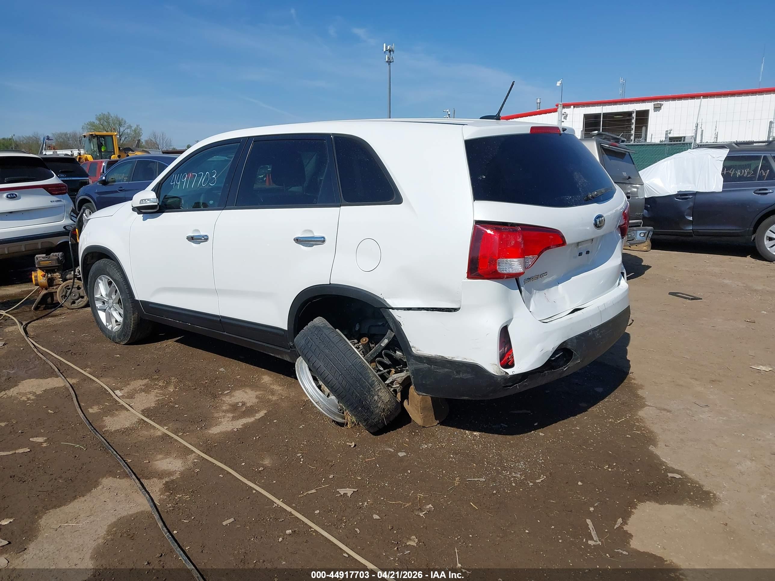 KIA SORENTO image 3