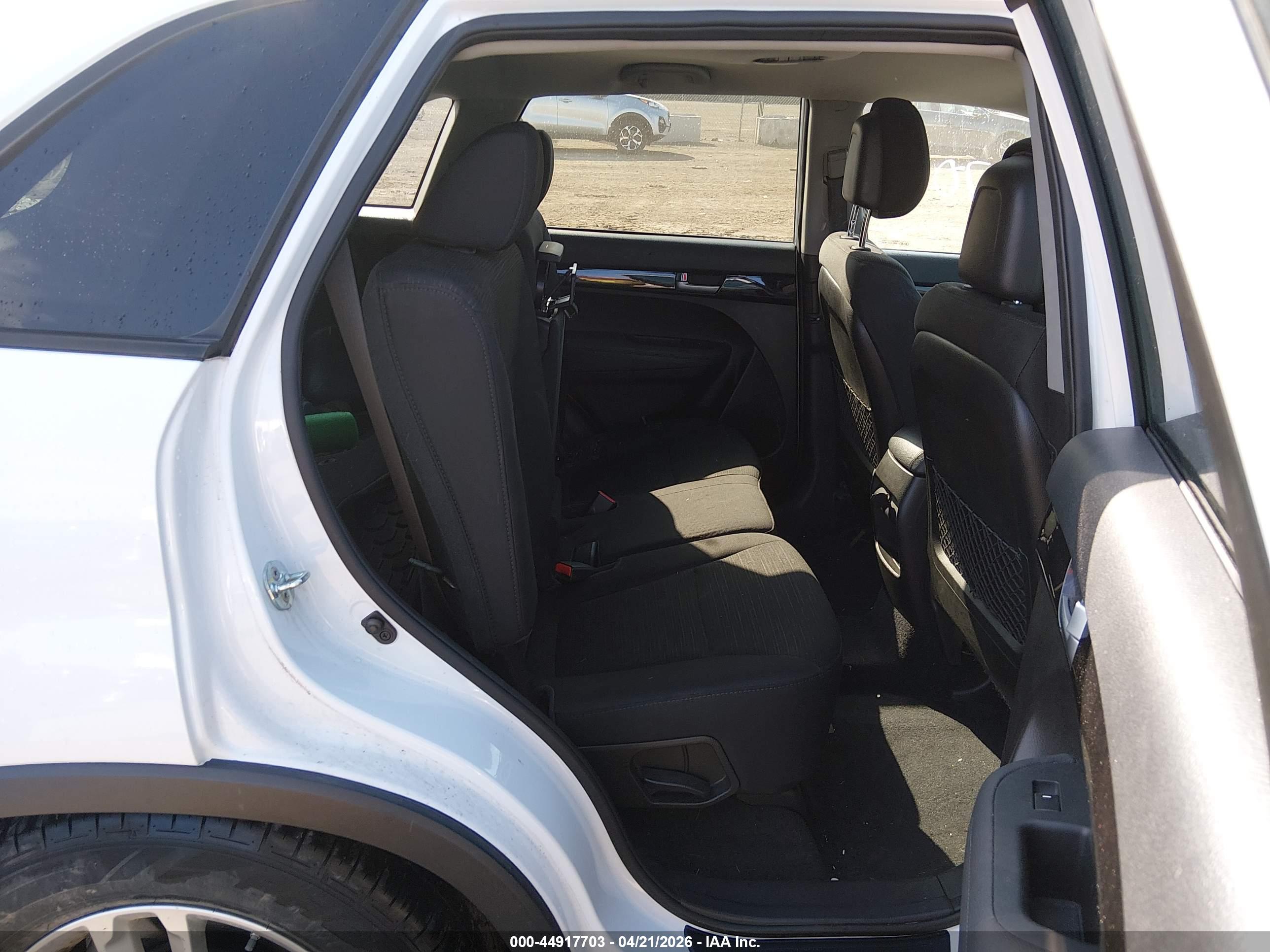 KIA SORENTO image 8