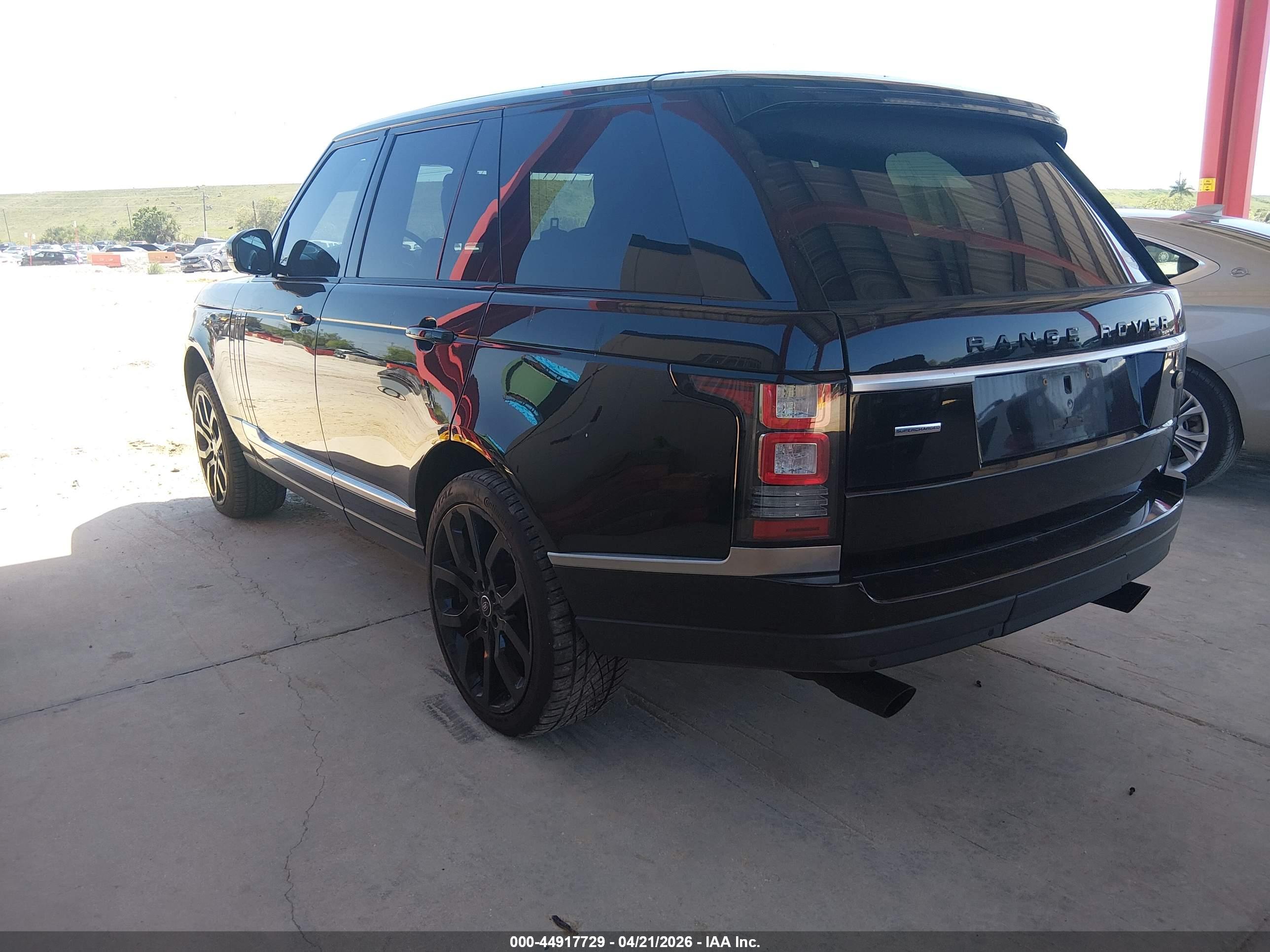LAND ROVER image 3