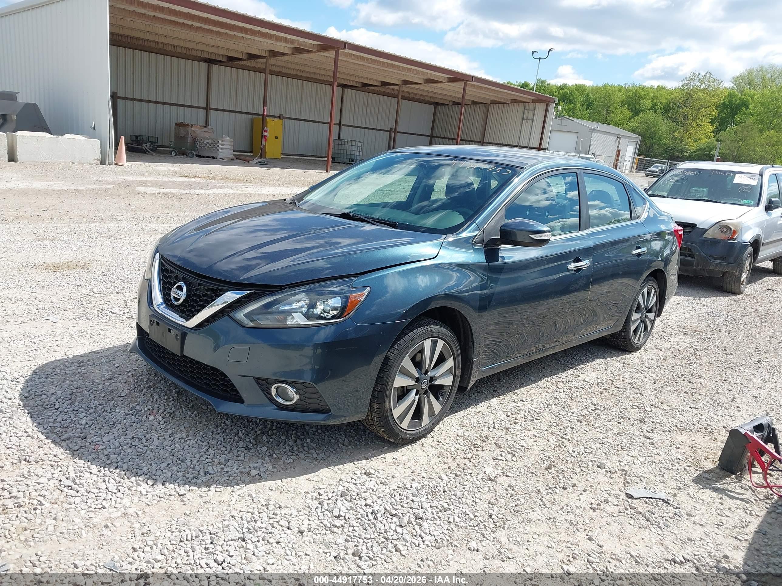 NISSAN SENTRA image 2