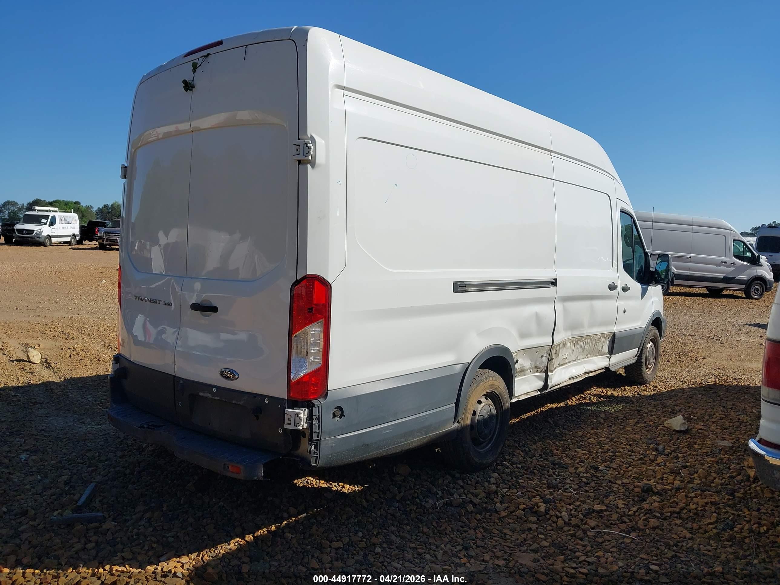 FORD TRANSIT-350 image 4