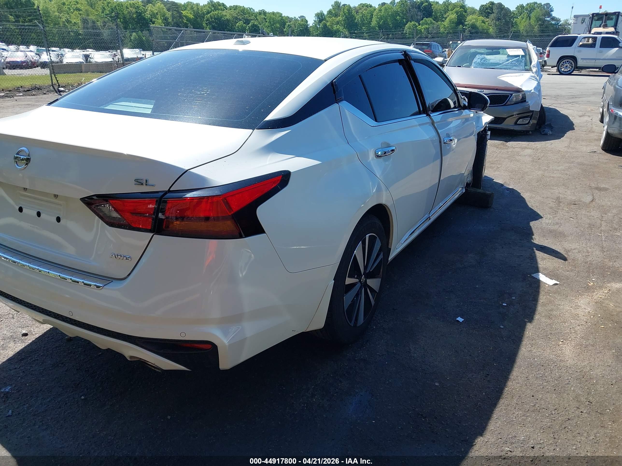 NISSAN ALTIMA image 4