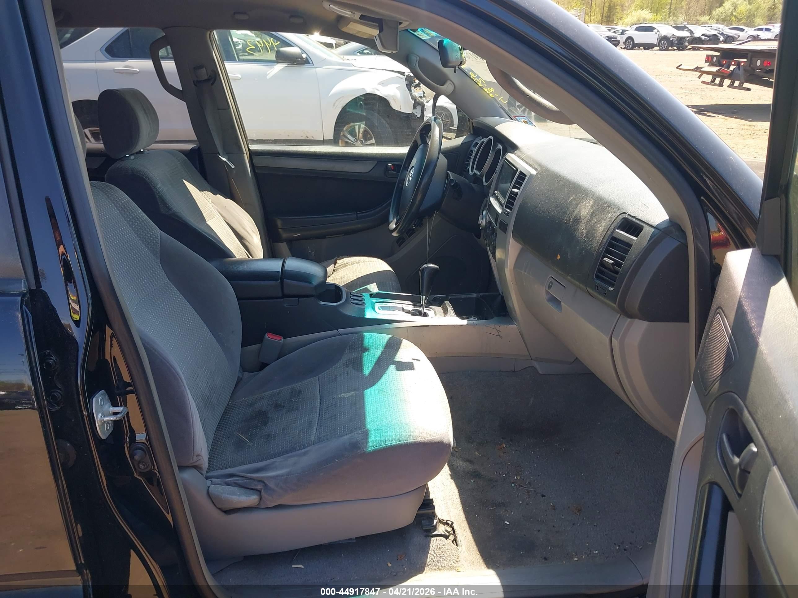 TOYOTA 4RUNNER image 5