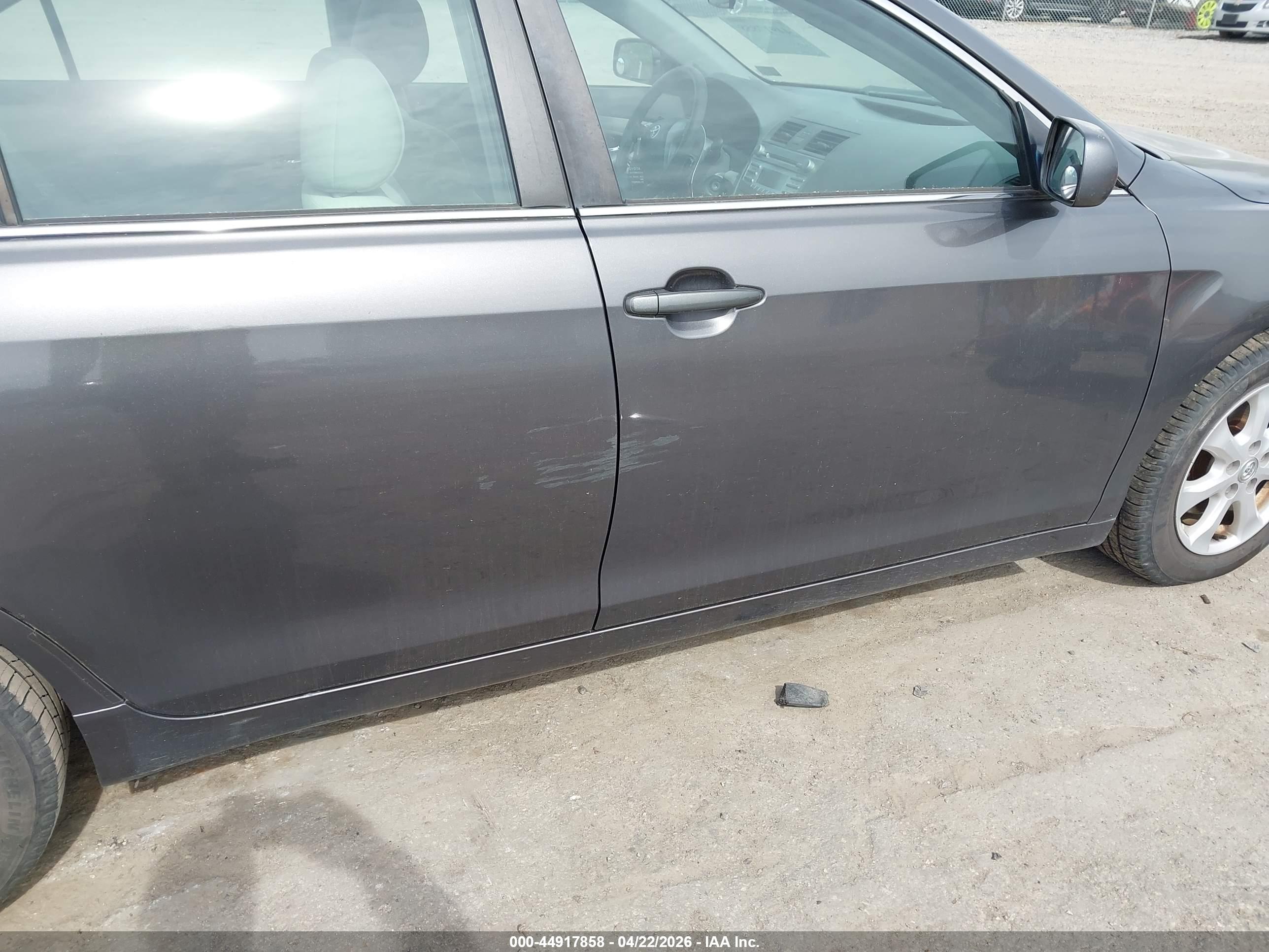 TOYOTA CAMRY image 6