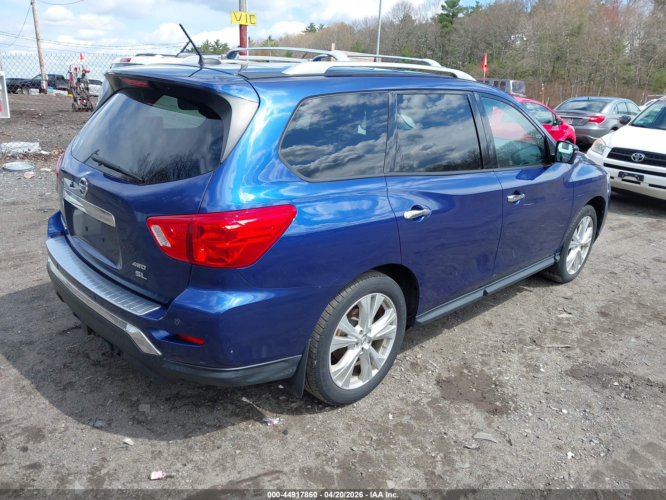 NISSAN PATHFINDER image 4