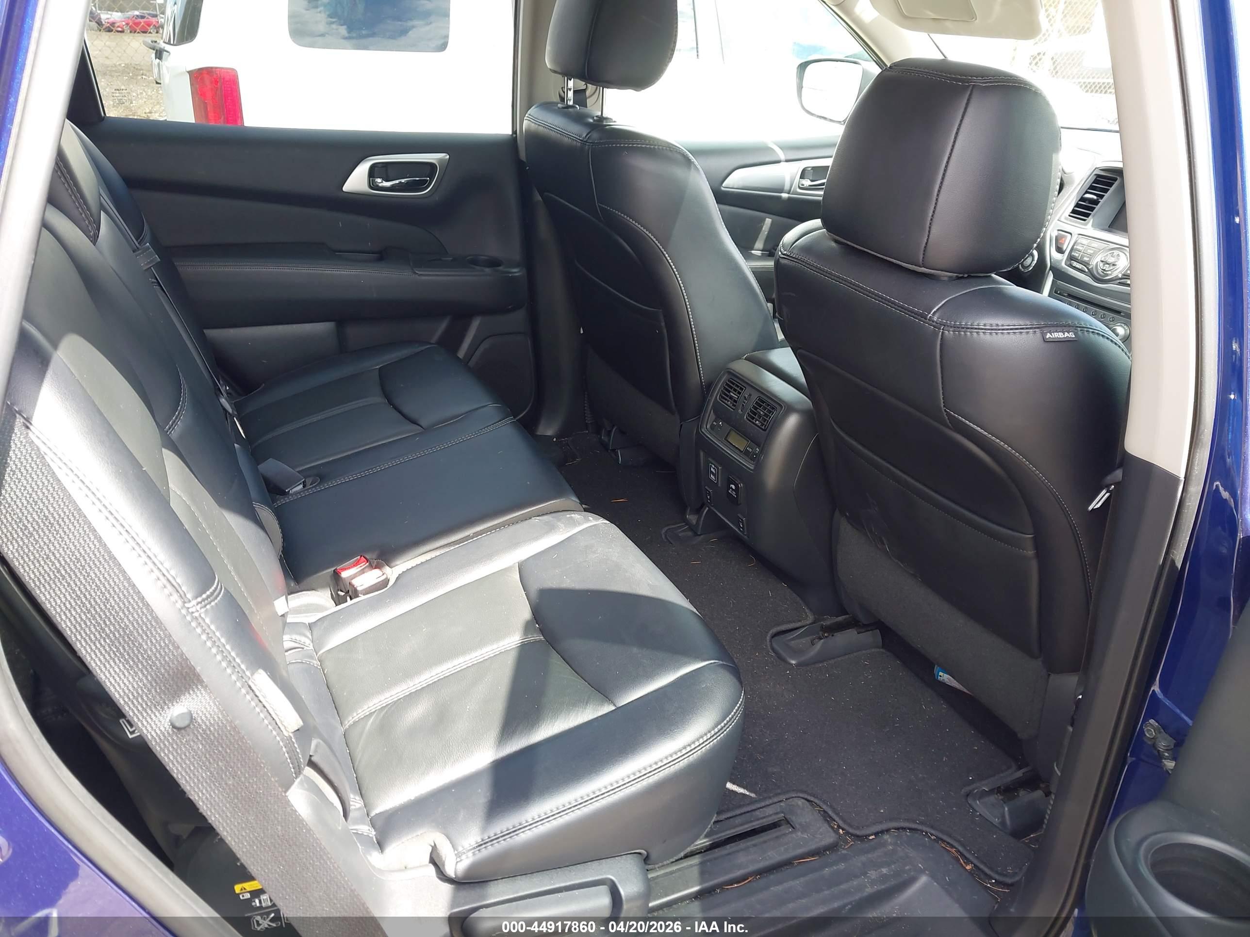 NISSAN PATHFINDER image 8