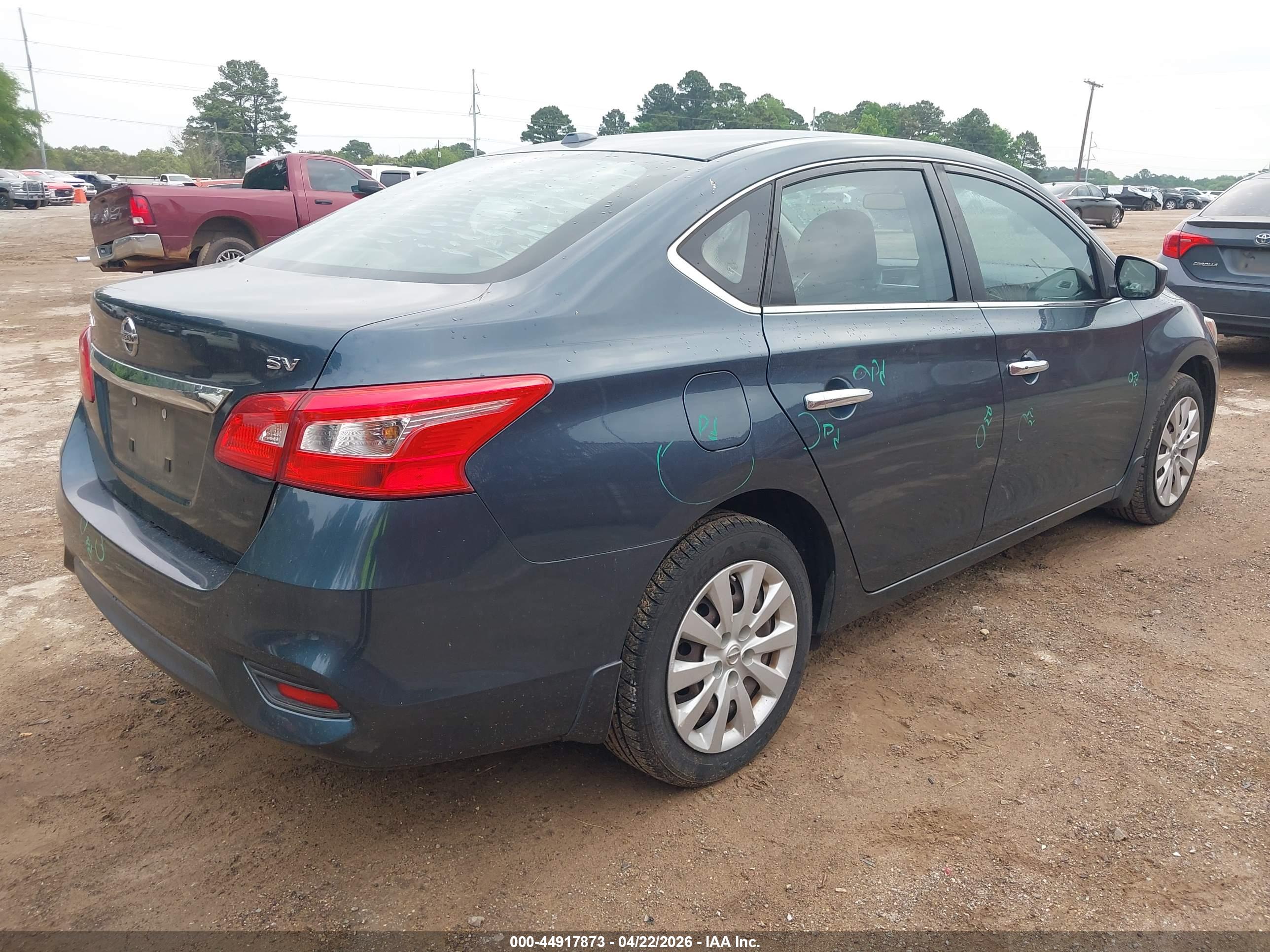 NISSAN SENTRA image 4