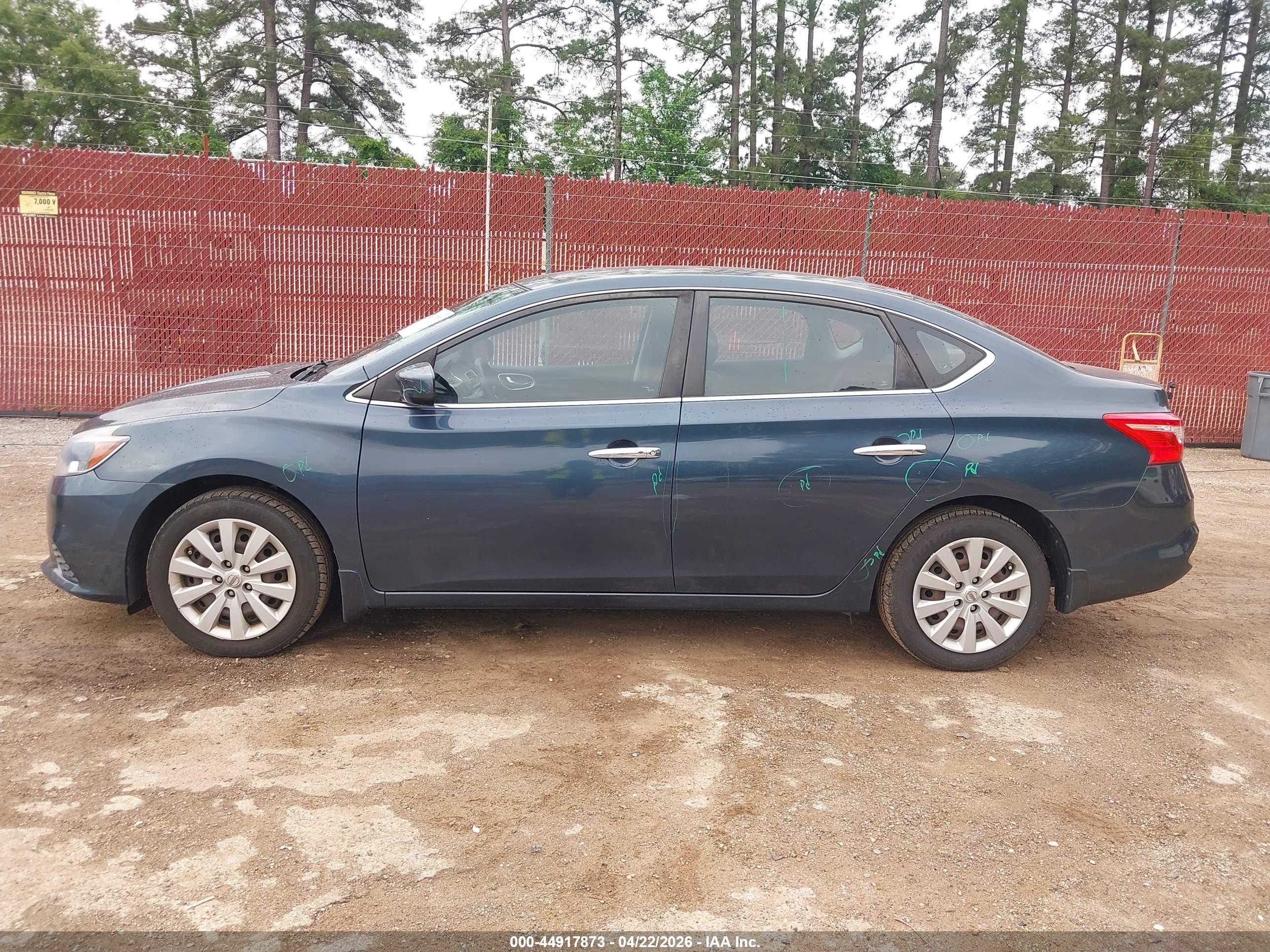 NISSAN SENTRA image 6