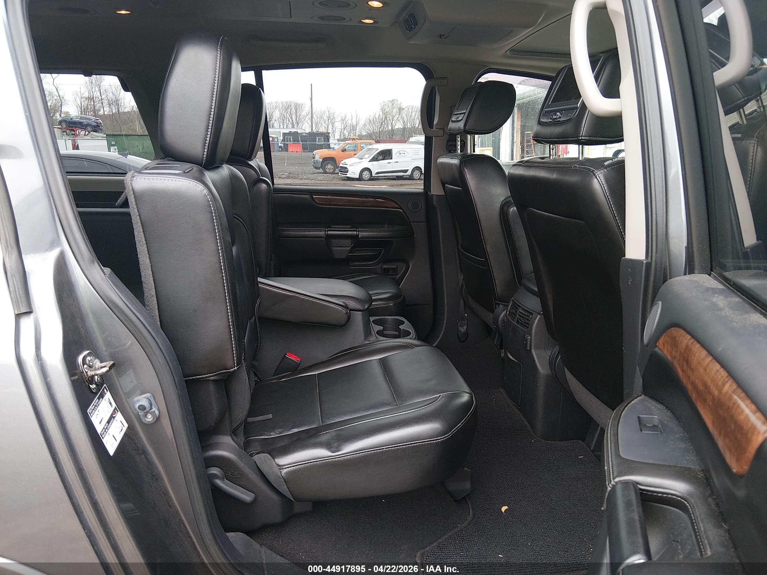 NISSAN ARMADA image 8