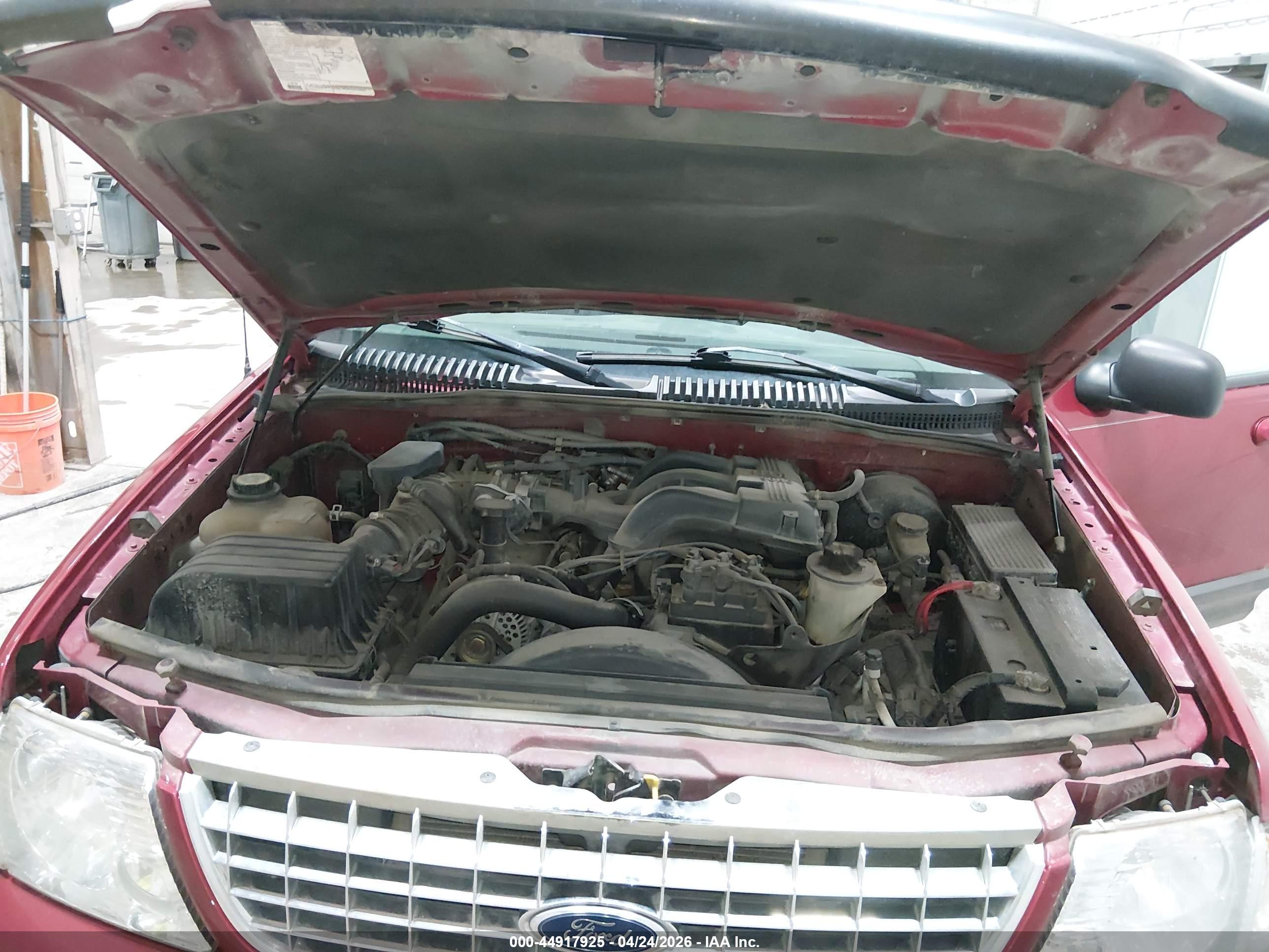 FORD EXPLORER image 10