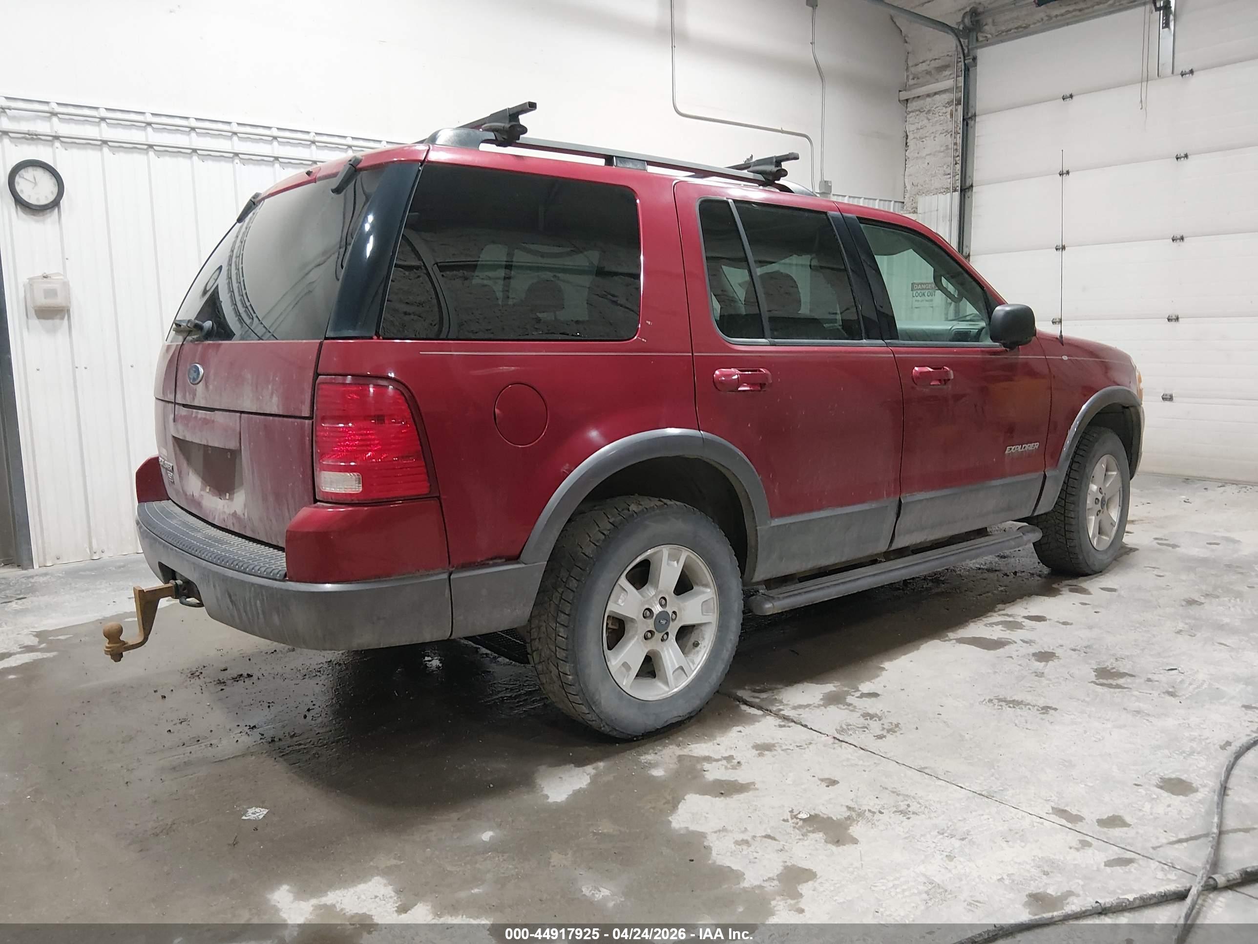 FORD EXPLORER image 4