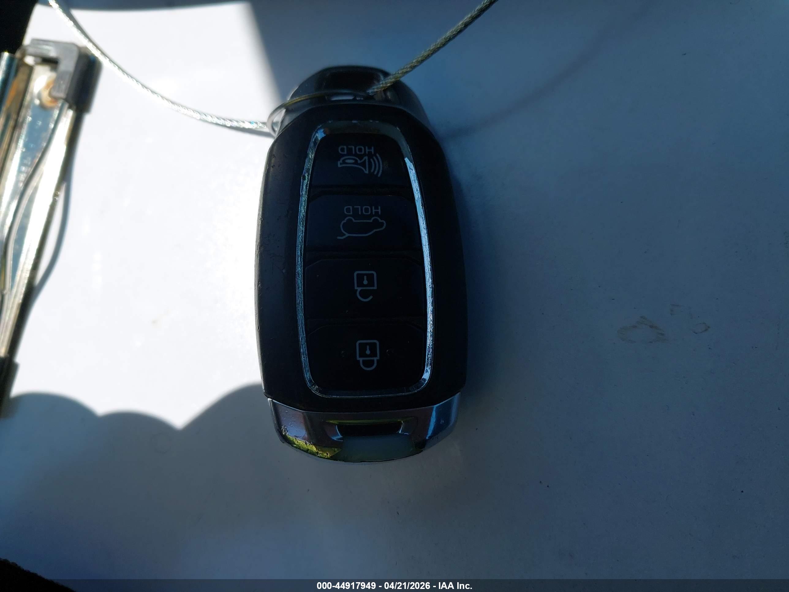 HYUNDAI KONA image 11