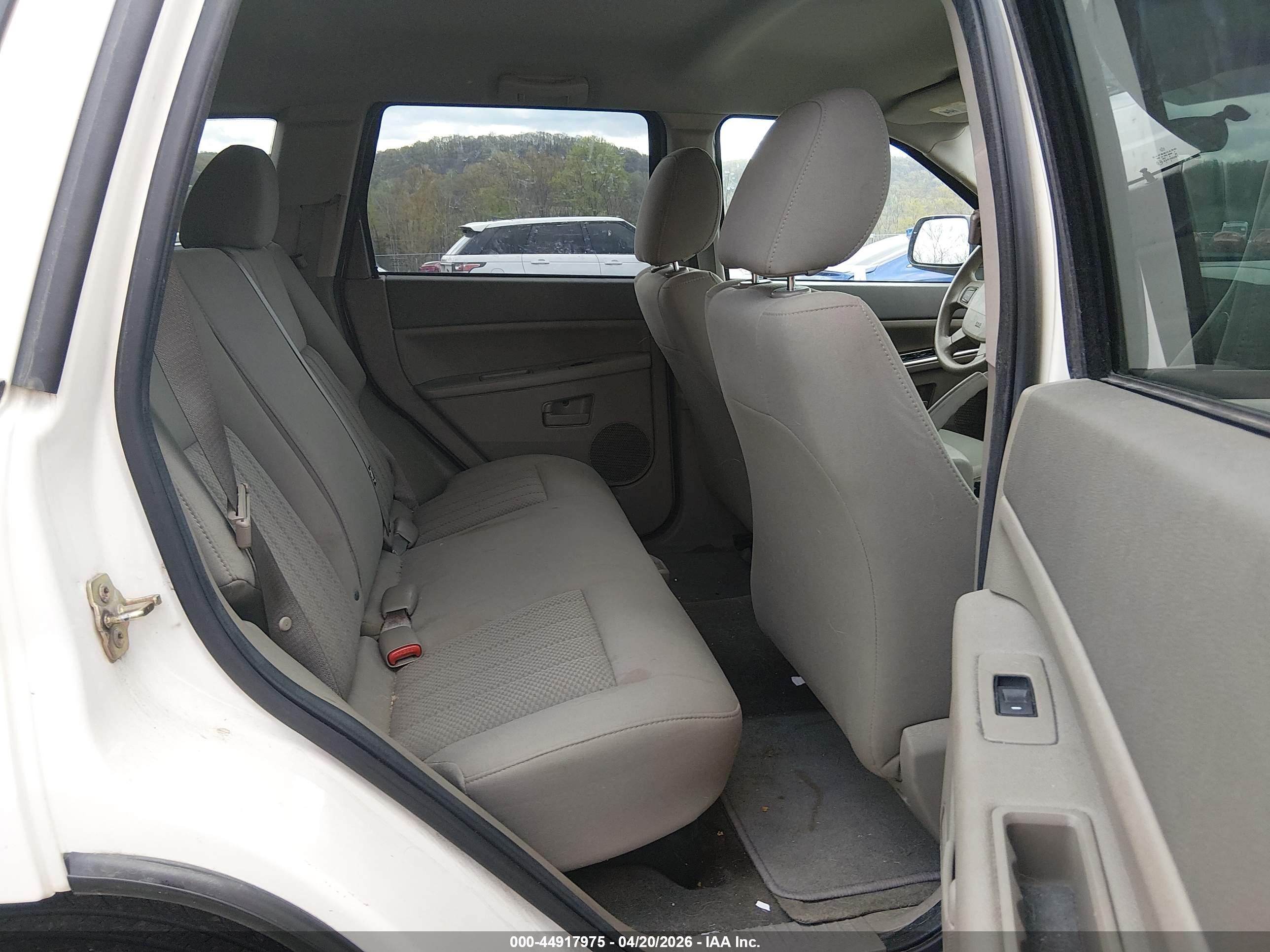 JEEP GRAND image 8