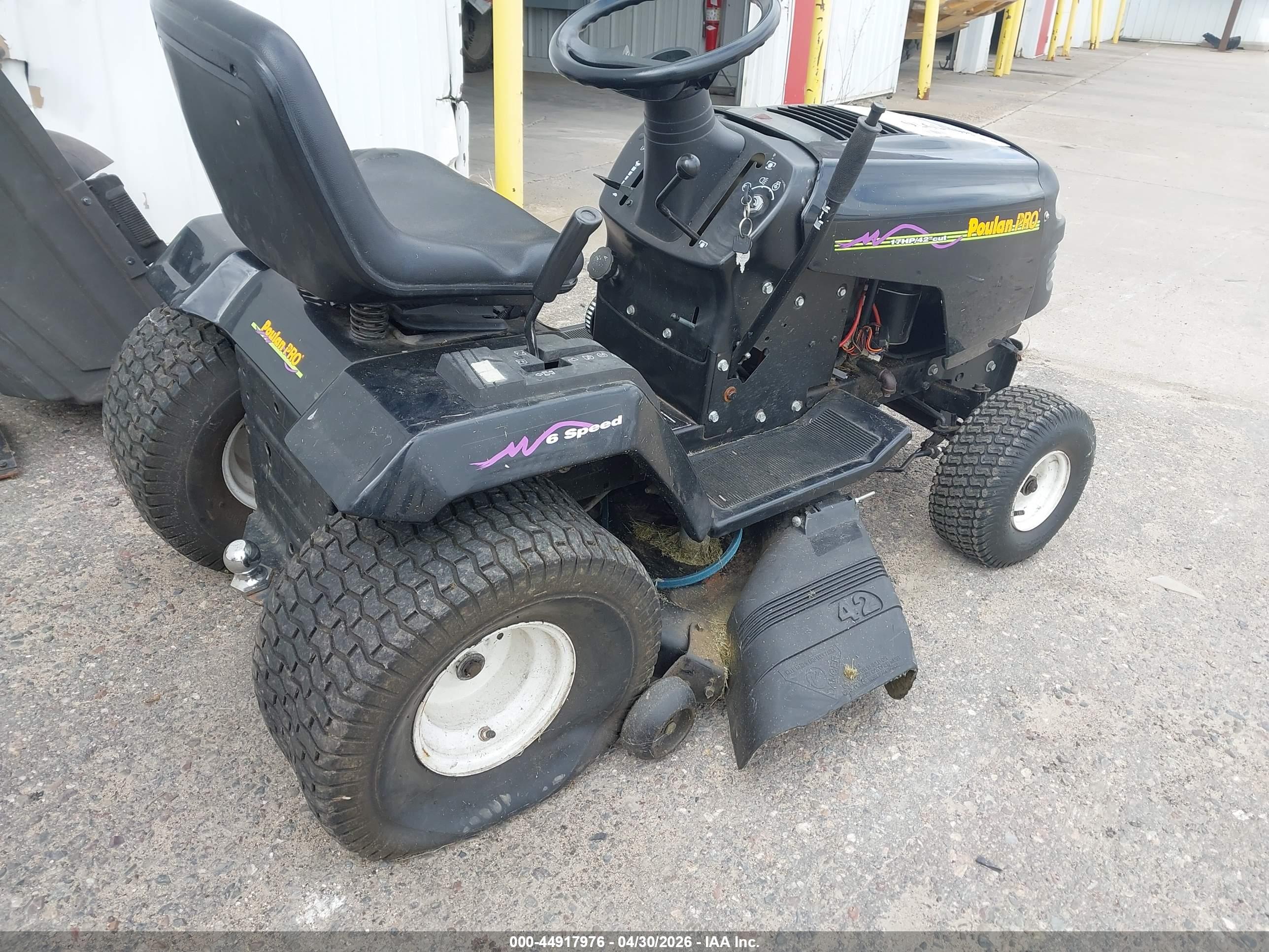 POULAN LAWNMOWER image 4
