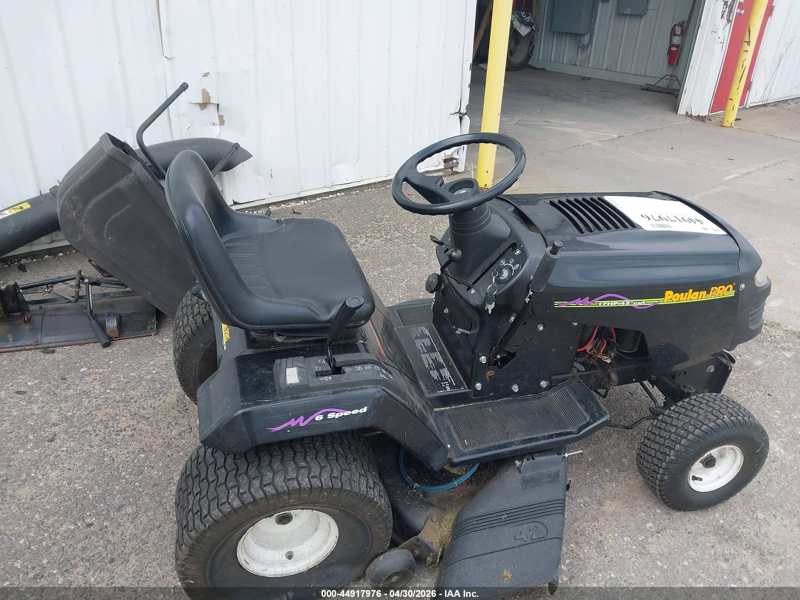POULAN LAWNMOWER image 5